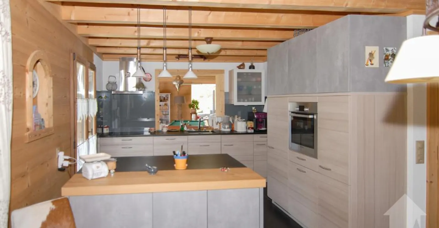 Charming Chalet - Photo 3 of 10