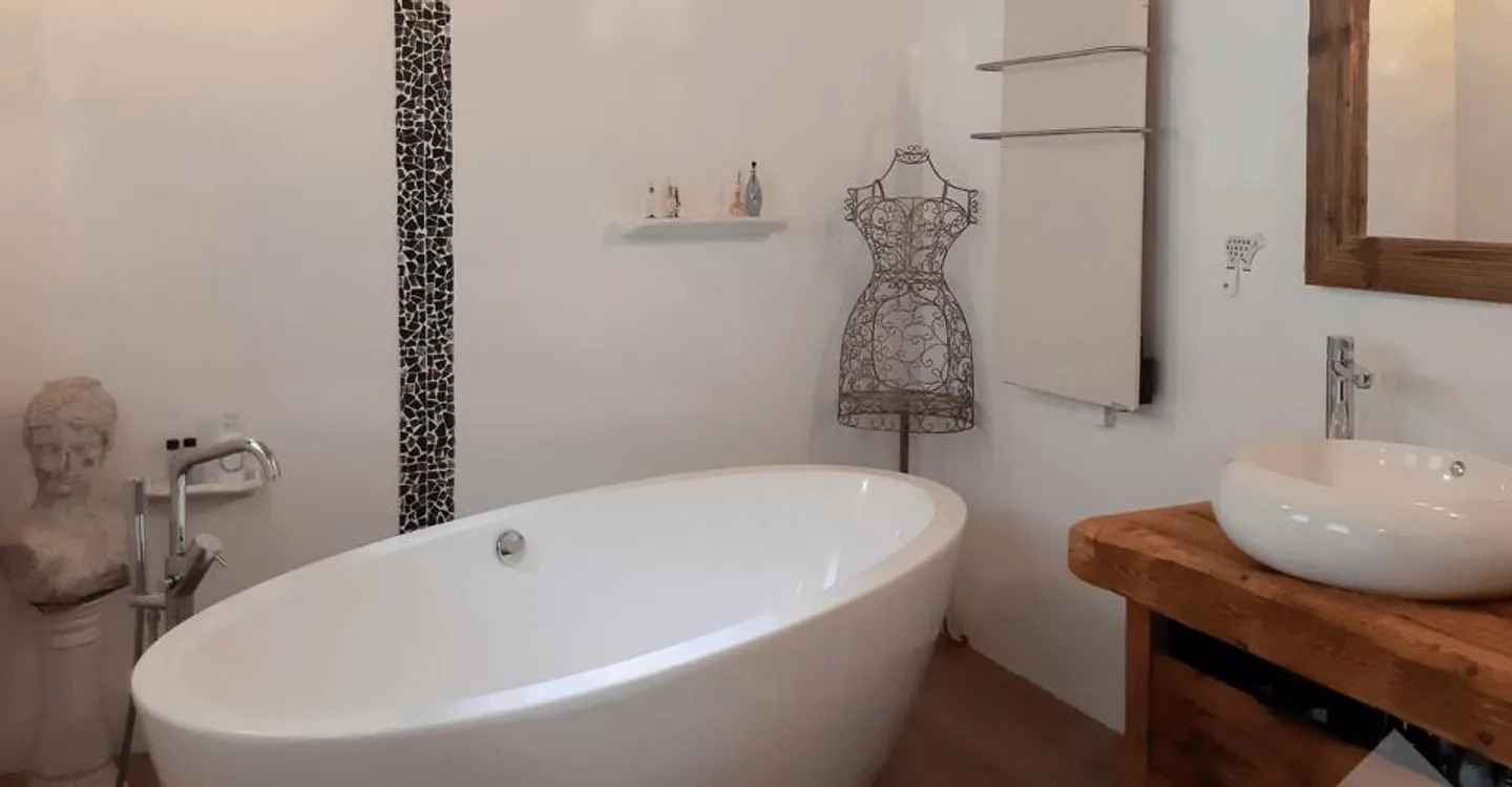 Charming Chalet - Photo 7 of 10
