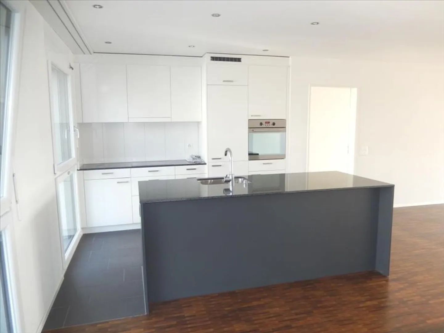 Apartment for rent - Photo 5 of 10