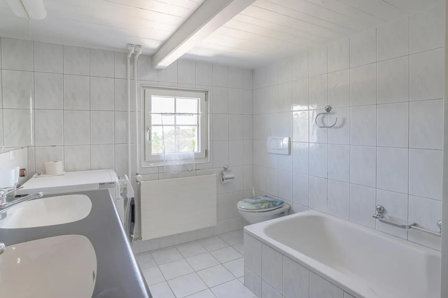 Charming End Row House with Large Garden and Swedish Stove - Photo 9 of 12