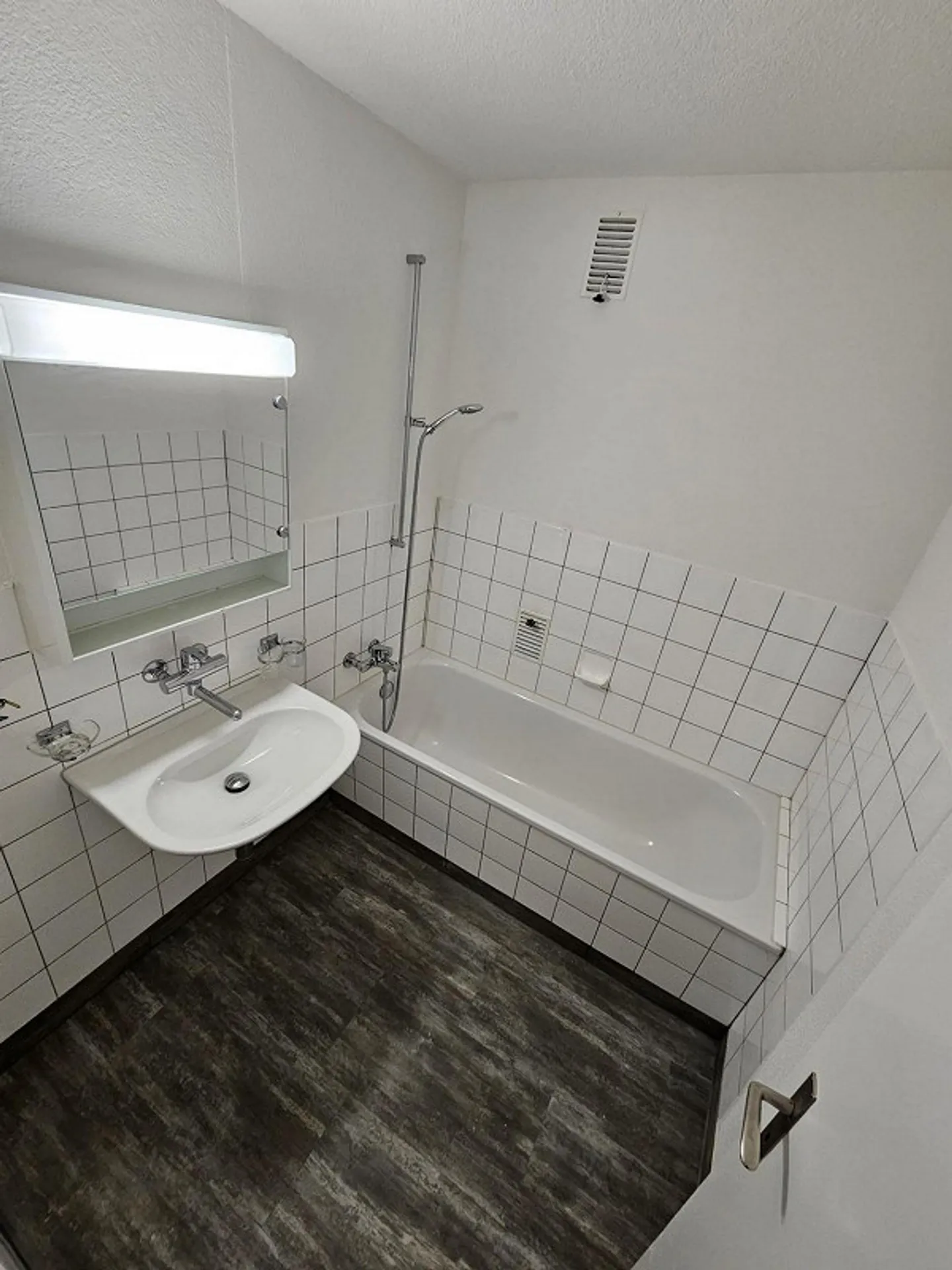 Geräumige Wohnung mit Grünblick - Foto 7 von 9