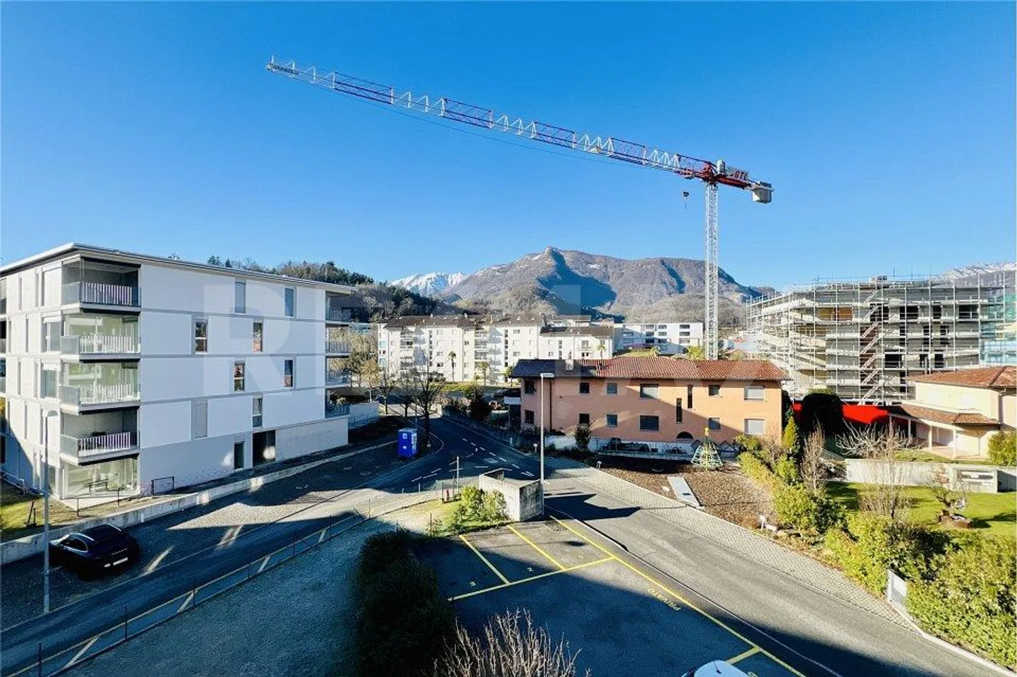 Appartamento luminoso e spazioso di 4.5 locali - Foto 8 di 13