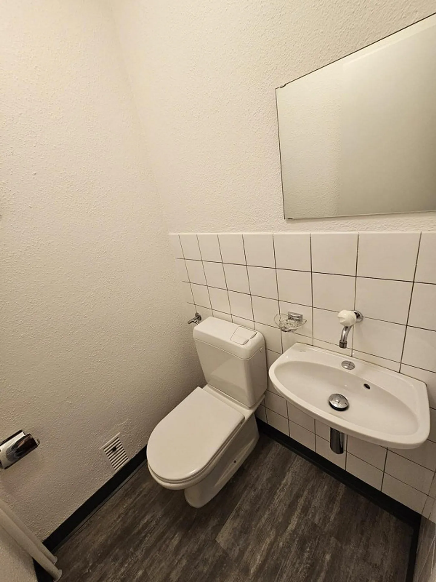 Geräumige Wohnung mit Grünblick - Foto 8 von 9