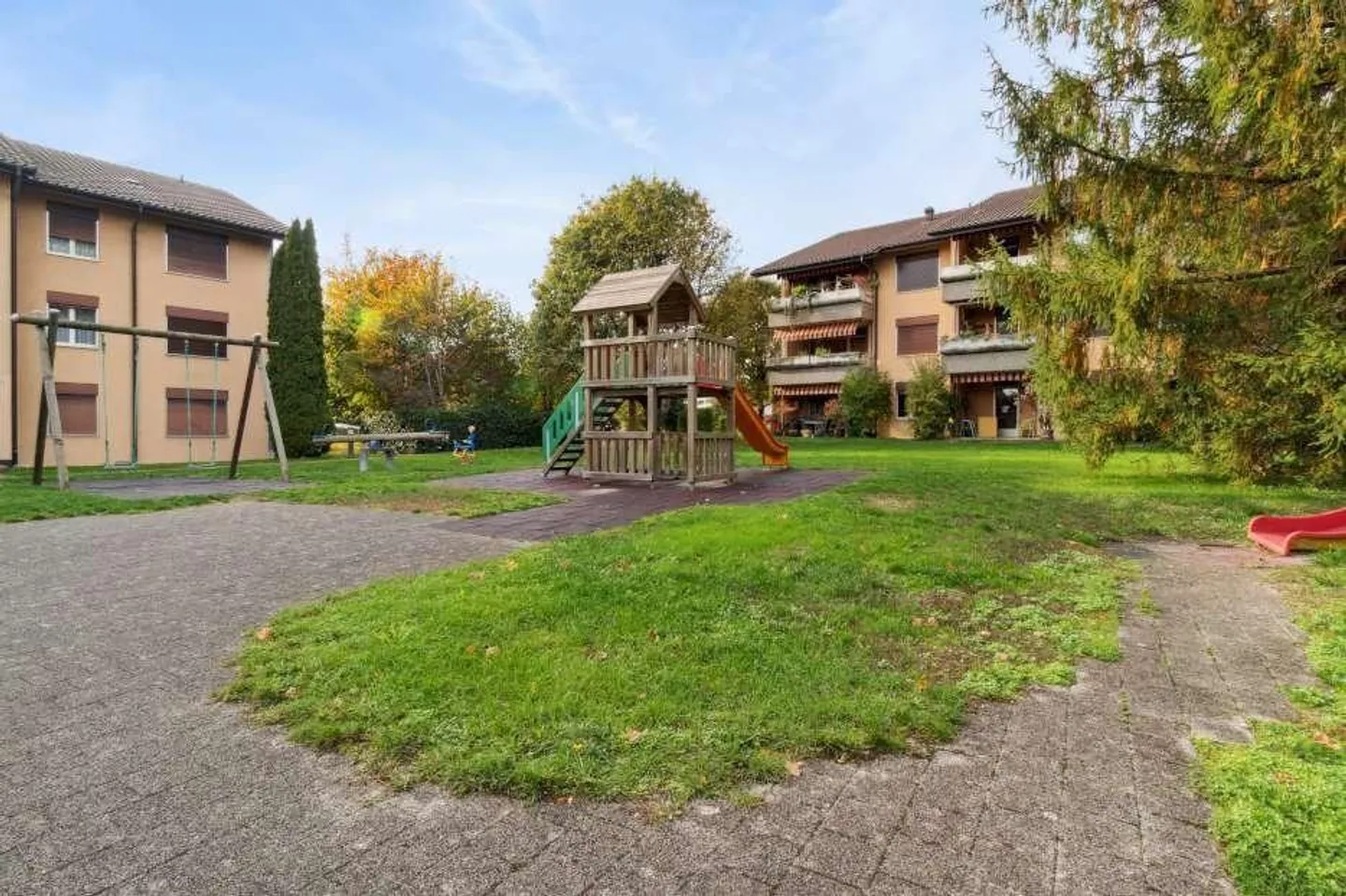 Parking spaces for rent in the center of Berikon - Photo 1 of 1