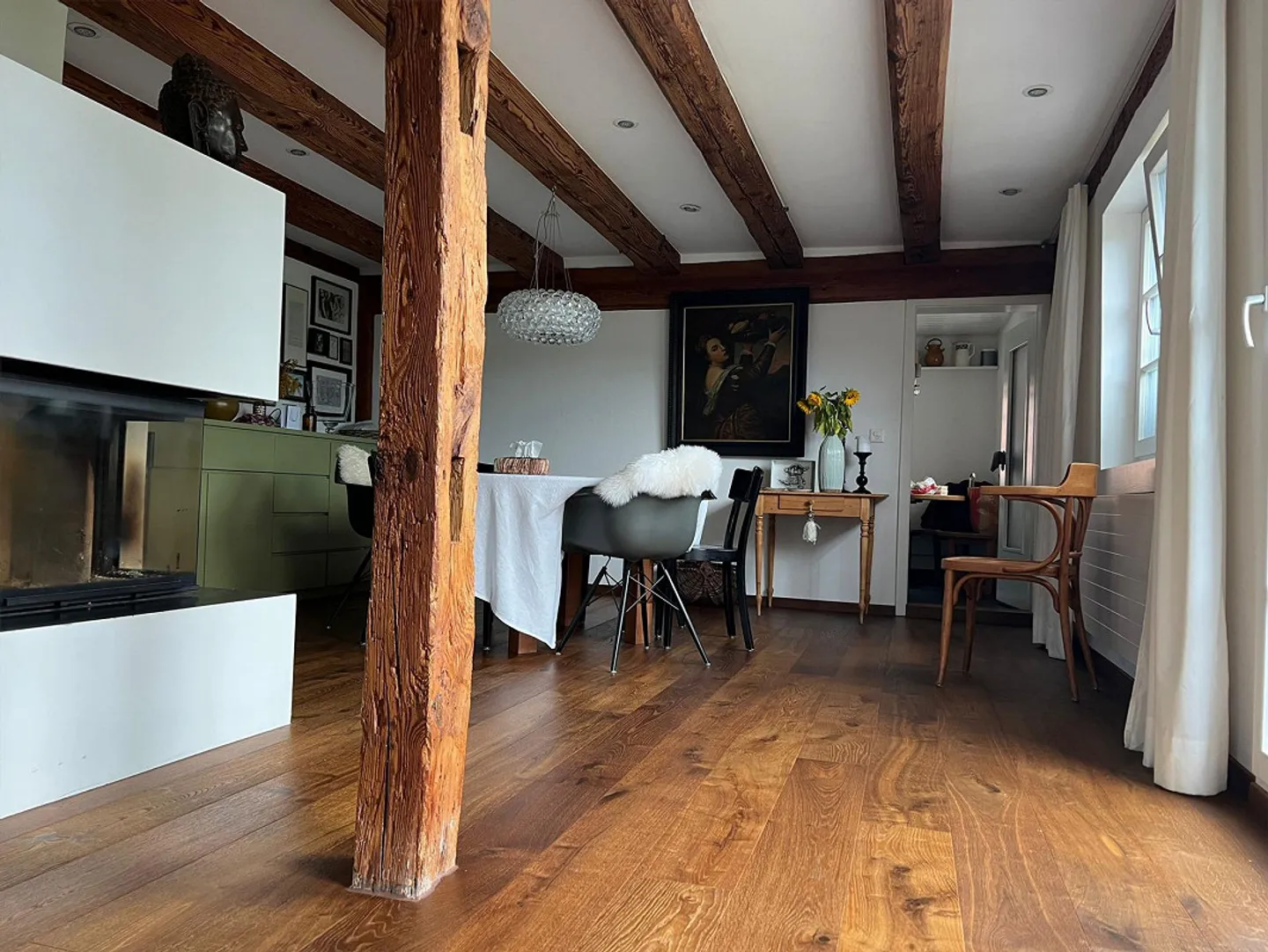Charming single-family house with potential for dual-family use in Ho - Photo 4 of 16