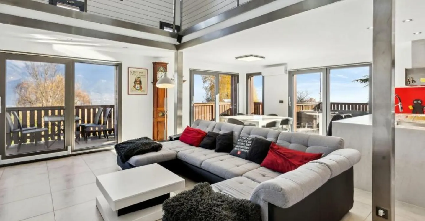 Chalet moderne avec vue imprenable - Photo 1 sur 13