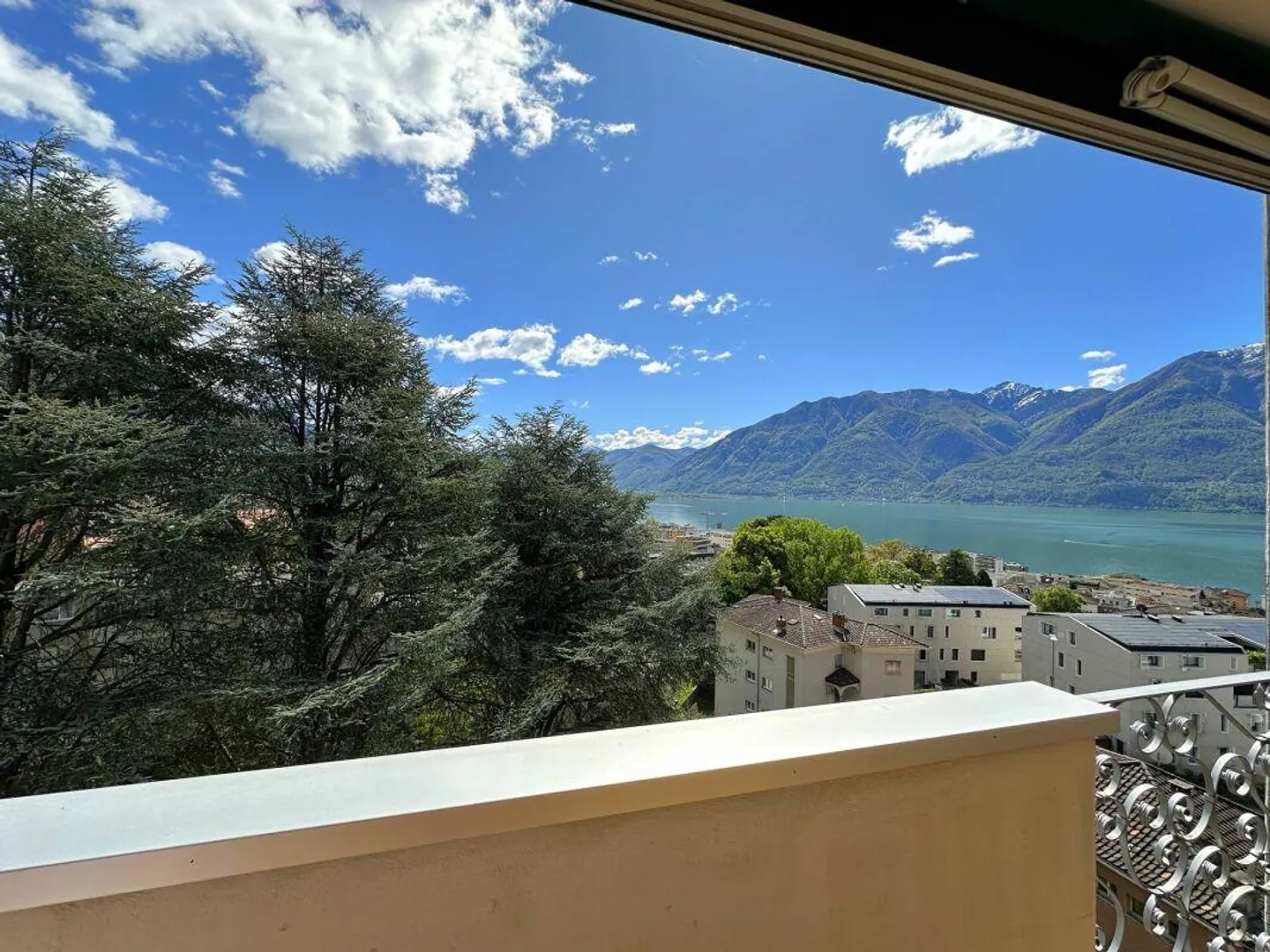 Fabelhafte Penthouse mit Seeblick in Muralto - Foto 2 von 18