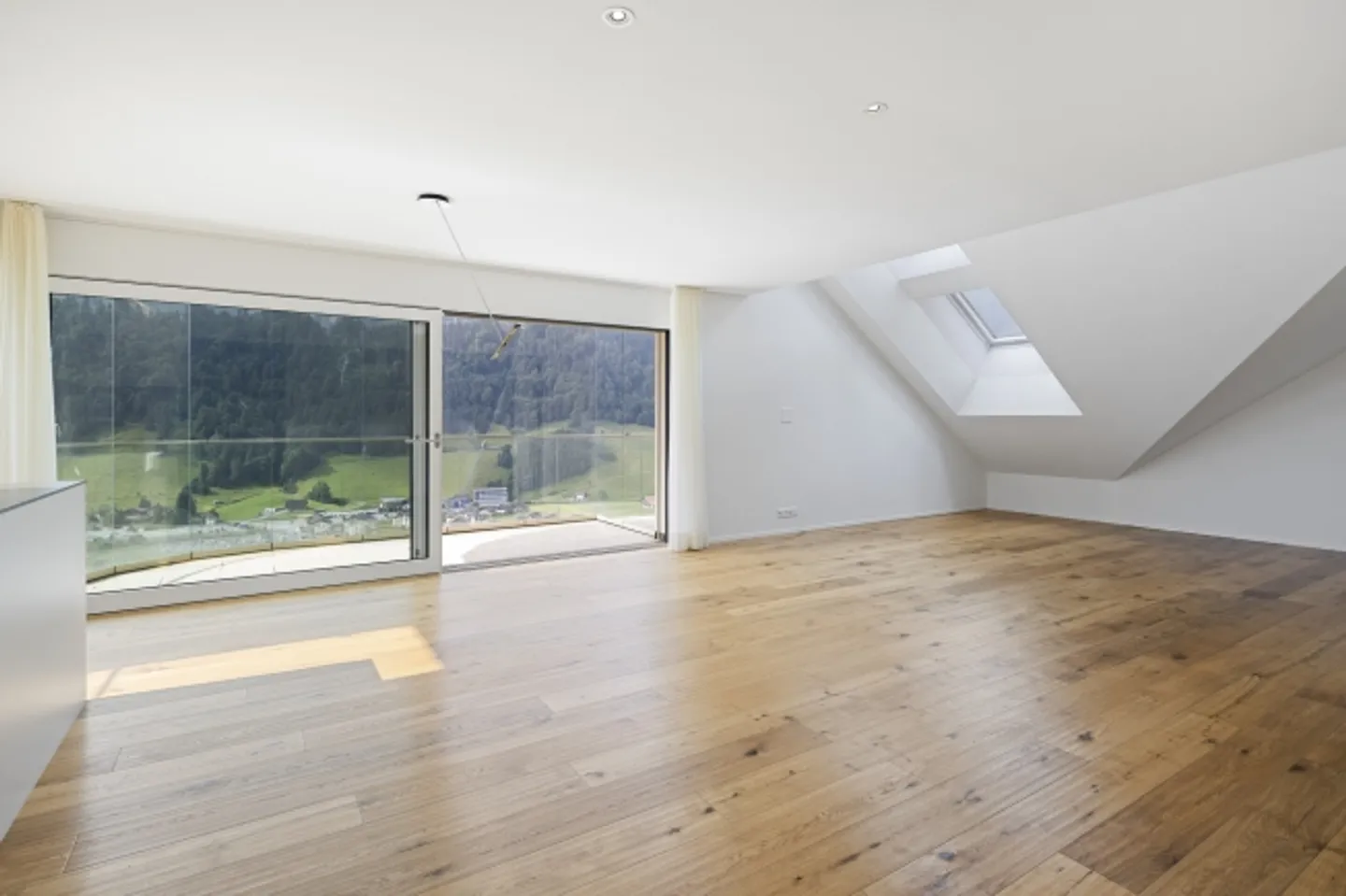 «Hoch oben leben mit Aussicht – einzigartig und nachhaltig» - Foto 3 di 16