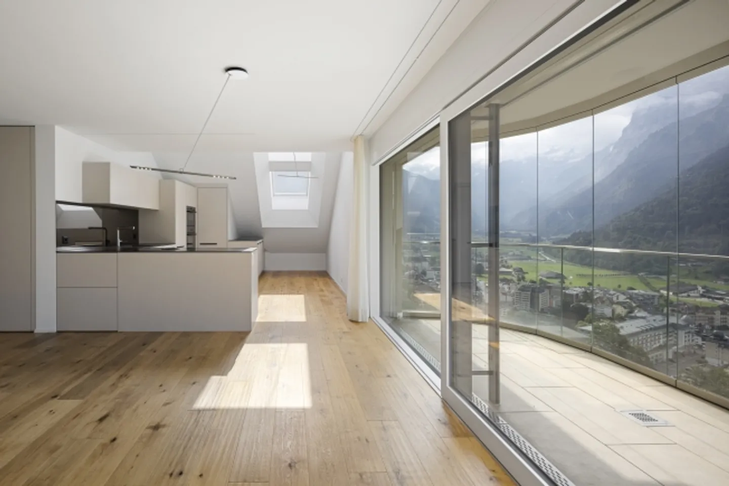 «Hoch oben leben mit Aussicht – einzigartig und nachhaltig» - Foto 4 di 16