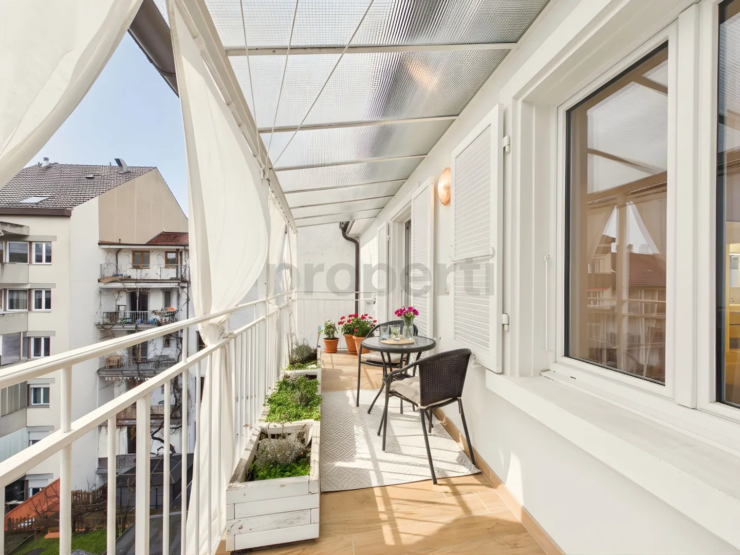 Exklusive 6.5-Zimmer-Attikawohnung mit sonnigem Balkon in Basel - Photo 2 of 12