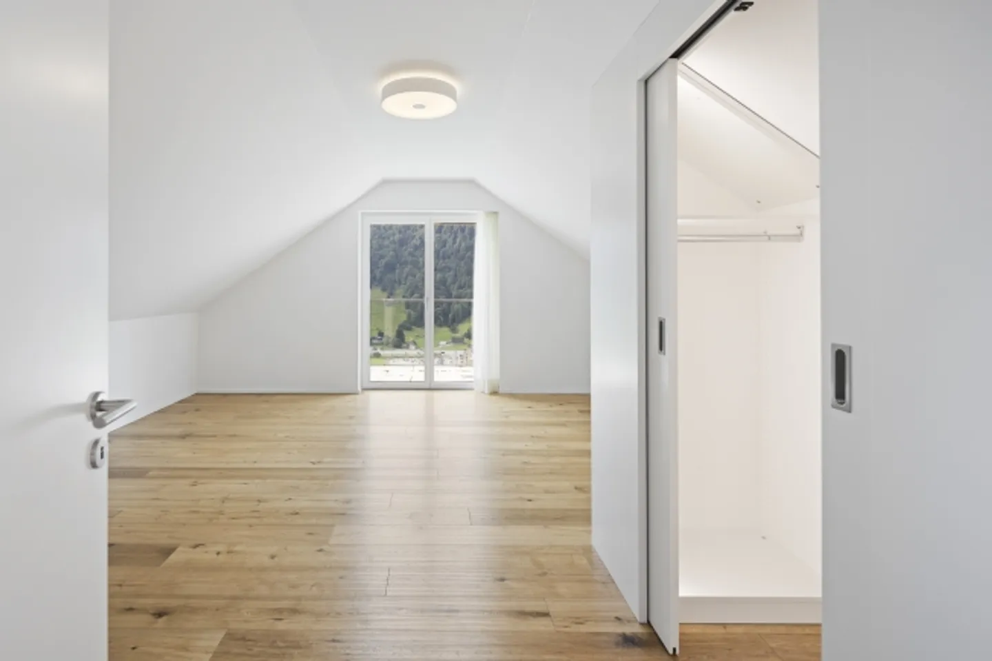 «Hoch oben leben mit Aussicht – einzigartig und nachhaltig» - Foto 9 di 16