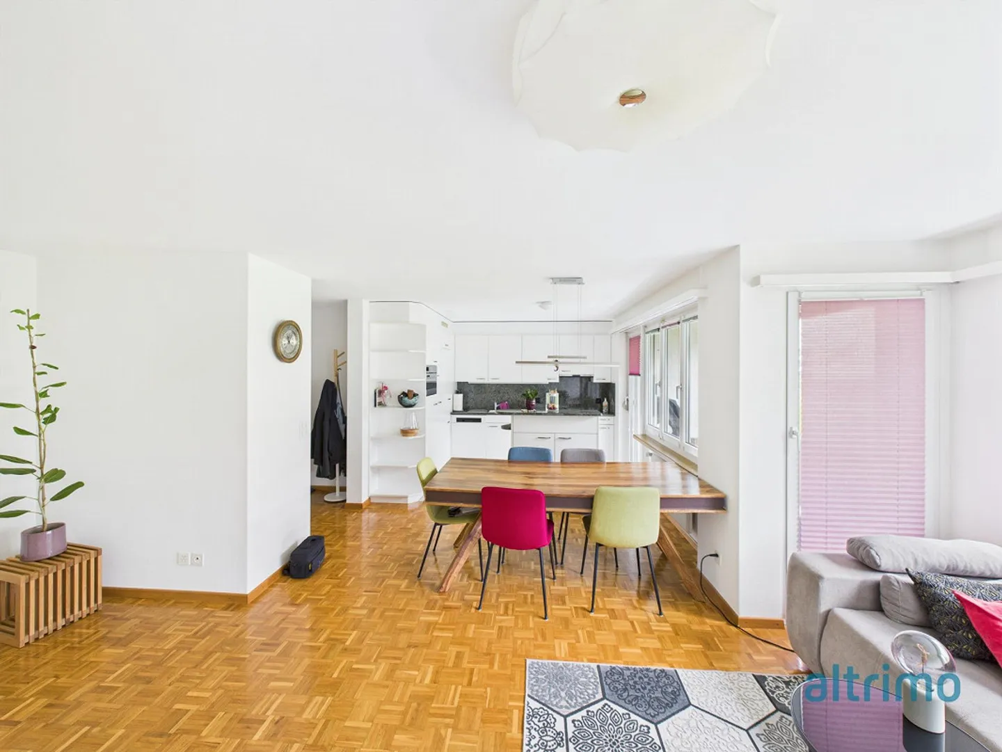 Appartement confortable de 3,5 pièces dans un quartier résidentiel calme - Photo 5 sur 10