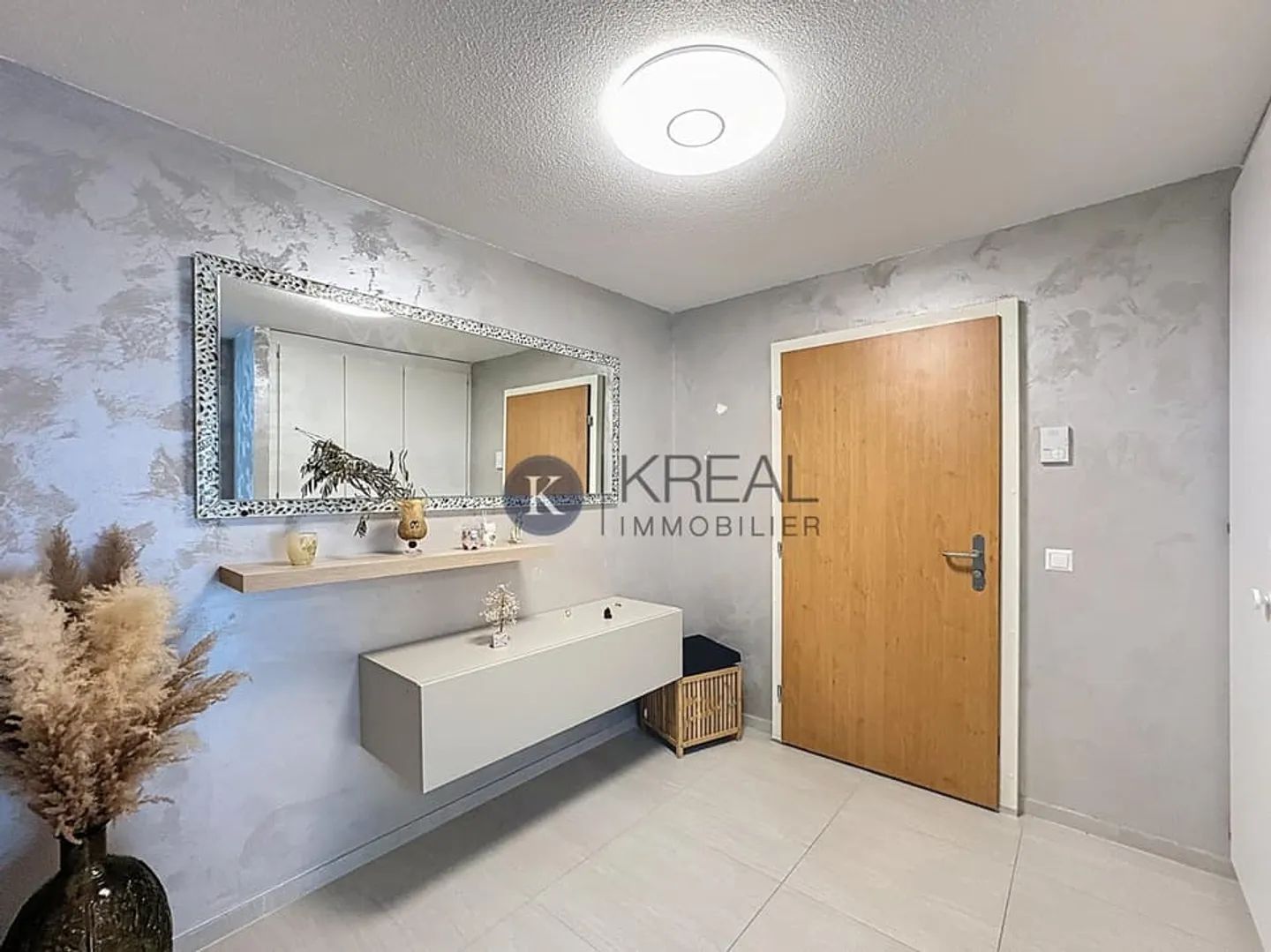 Spazioso appartamento di 4.5 stanze con giardino privato e terrazza: luminoso e ristrutturato! - Foto 2 di 13