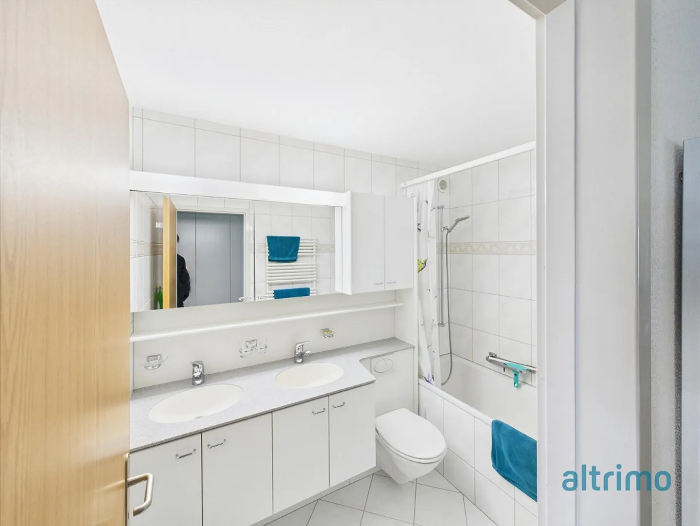 Appartement confortable de 3,5 pièces dans un quartier résidentiel calme - Photo 8 sur 10