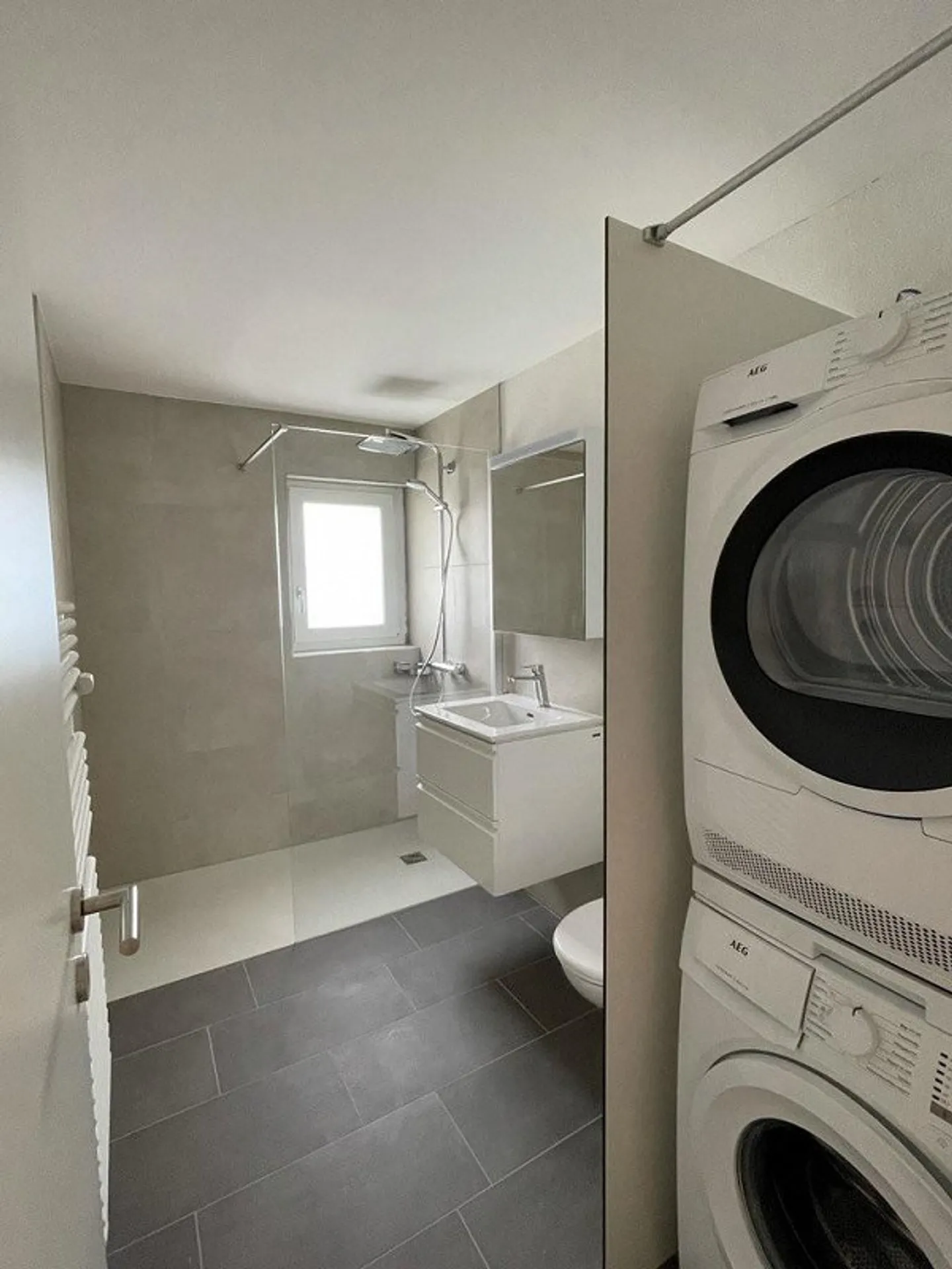 Appartement sous les toits accueillant cherche célibataire ! - Photo 5 sur 6