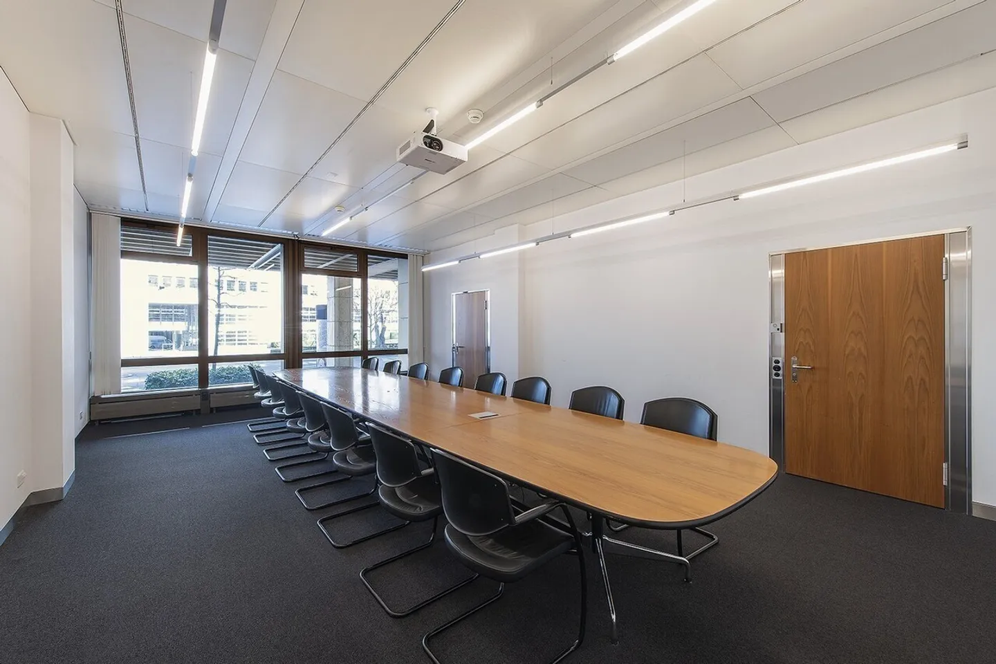 «OH!FFICE» - Votre nouvel espace de travail pour une utilisation temporaire à Aeschenplatz à Bâle - Photo 6 sur 8