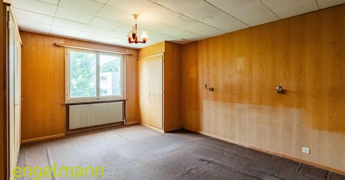 Wohngebäude mit Garagen + Werkstatt - Foto 10 von 13