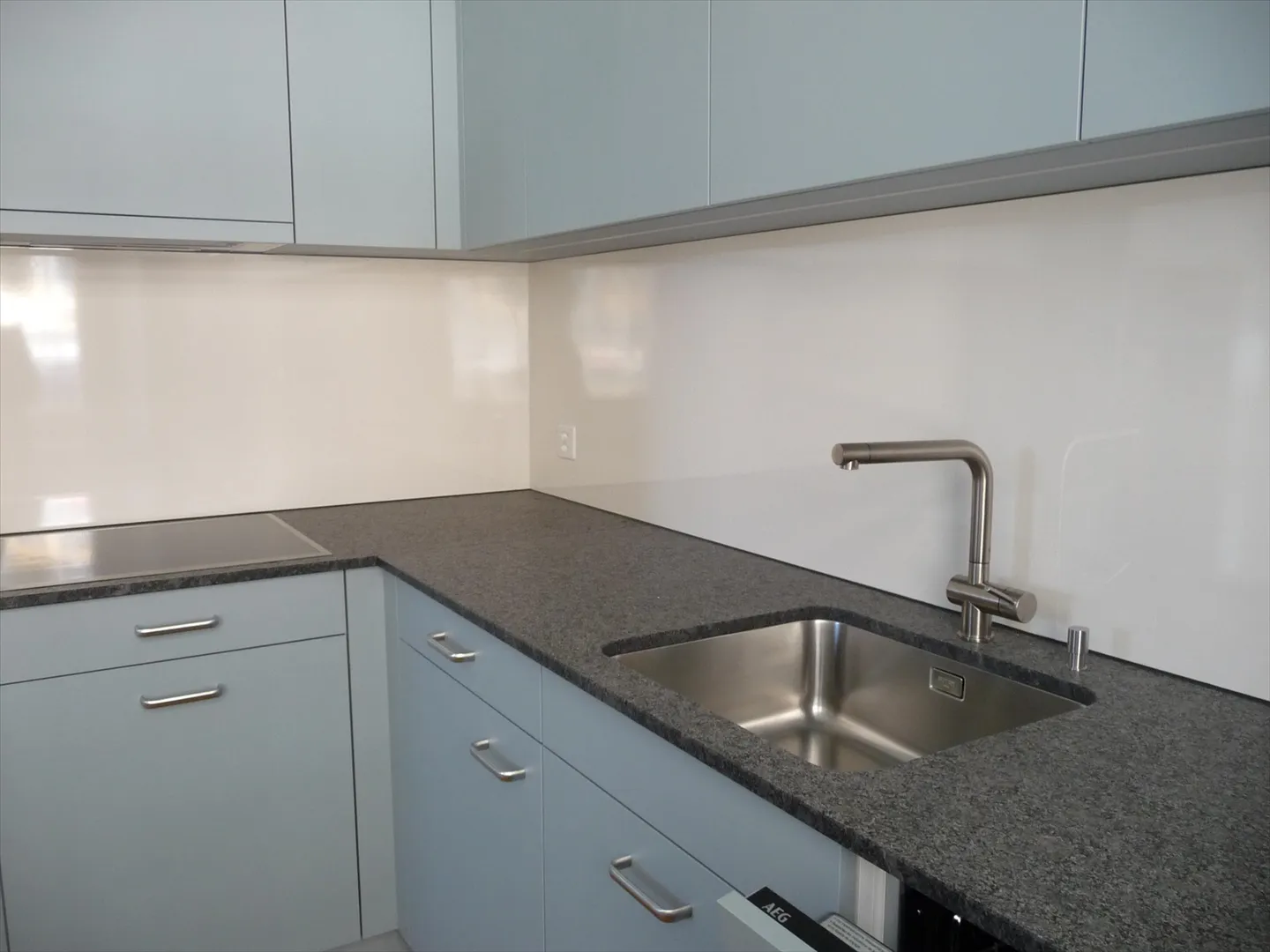 Apartment for rent - Photo 3 of 5