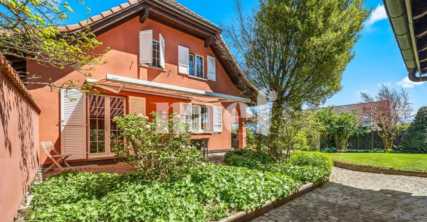 Casa indipendente di 5,5 locali con piscina in vendita a Neyruz - Foto 3 di 12