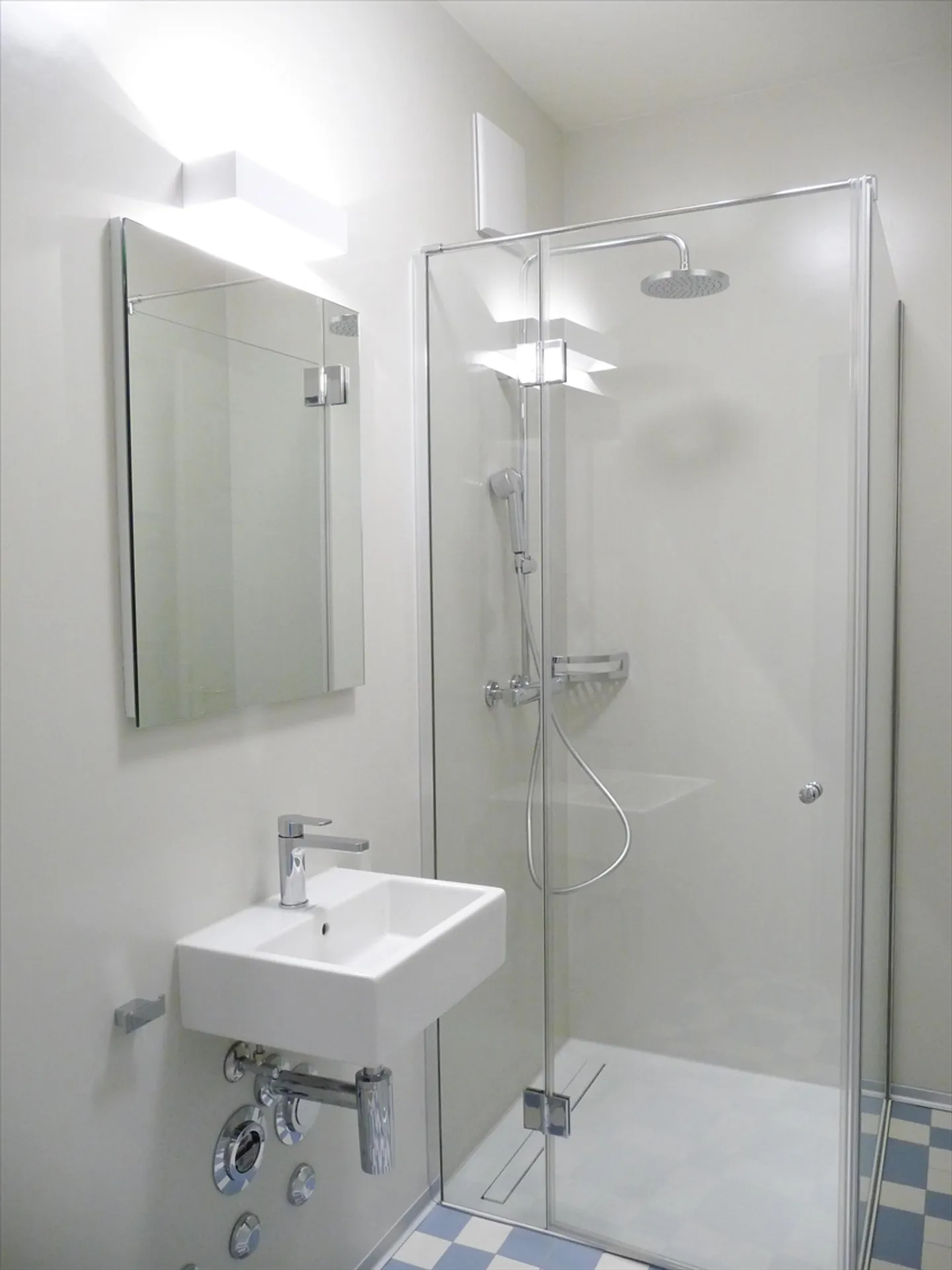 Apartment for rent - Photo 4 of 5