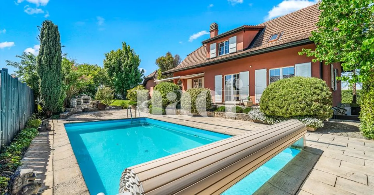 Casa indipendente di 5,5 locali con piscina in vendita a Neyruz - Foto 1 di 12