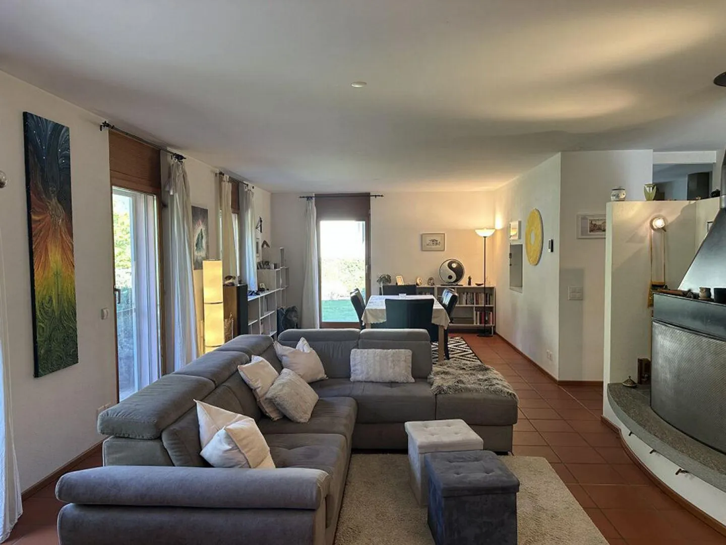 Serenità e Stile: Dimora Elegante di 4,5 Locali con Ampio Giardino ... - Foto 5 di 13