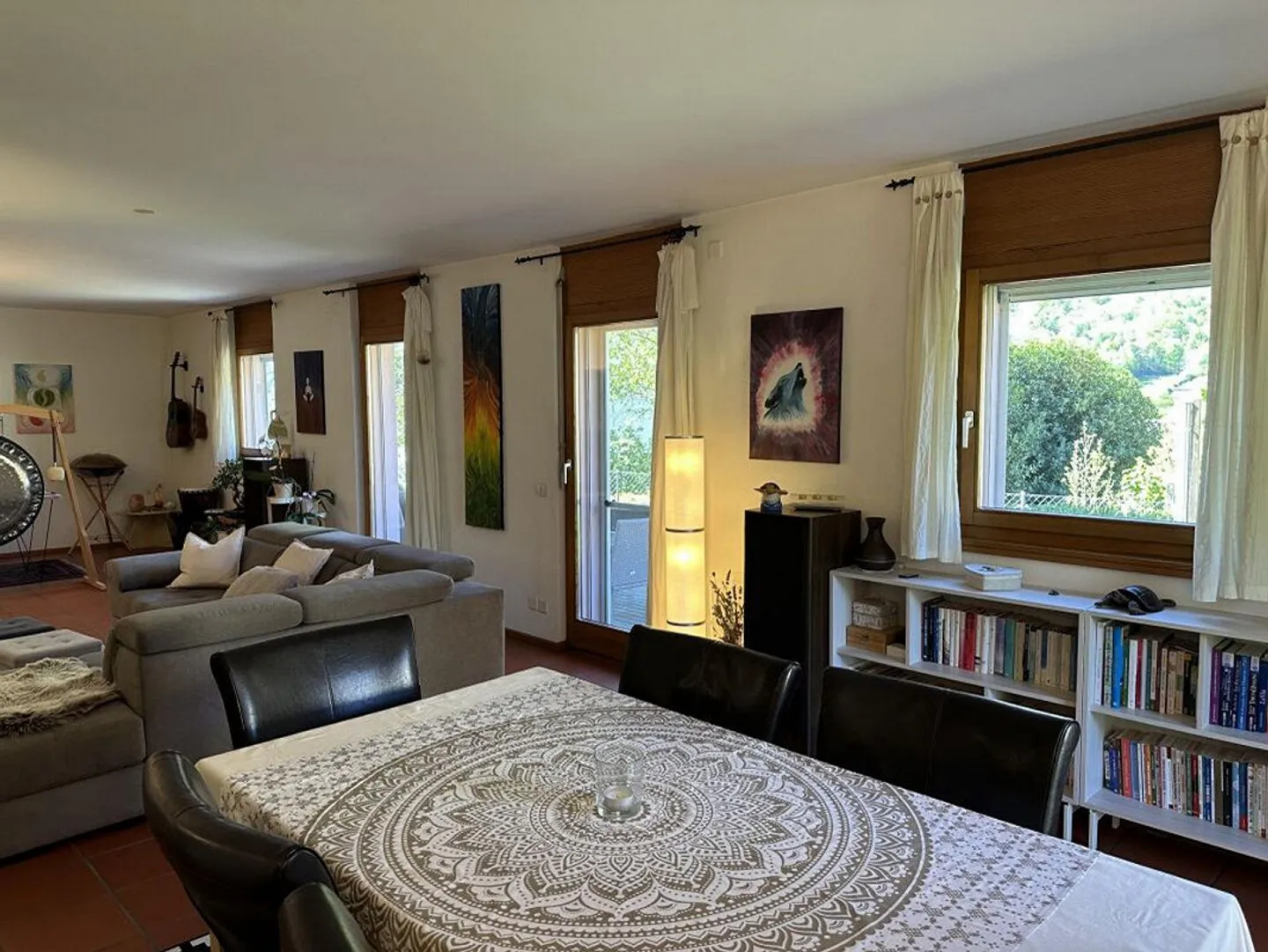 Serenità e Stile: Dimora Elegante di 4,5 Locali con Ampio Giardino ... - Foto 7 di 13
