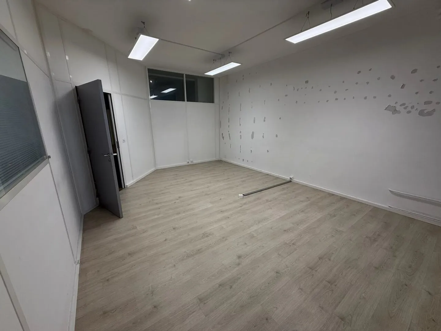 Geräumige Arcade von 189 m² im Herzen von Genf - Foto 9 von 11