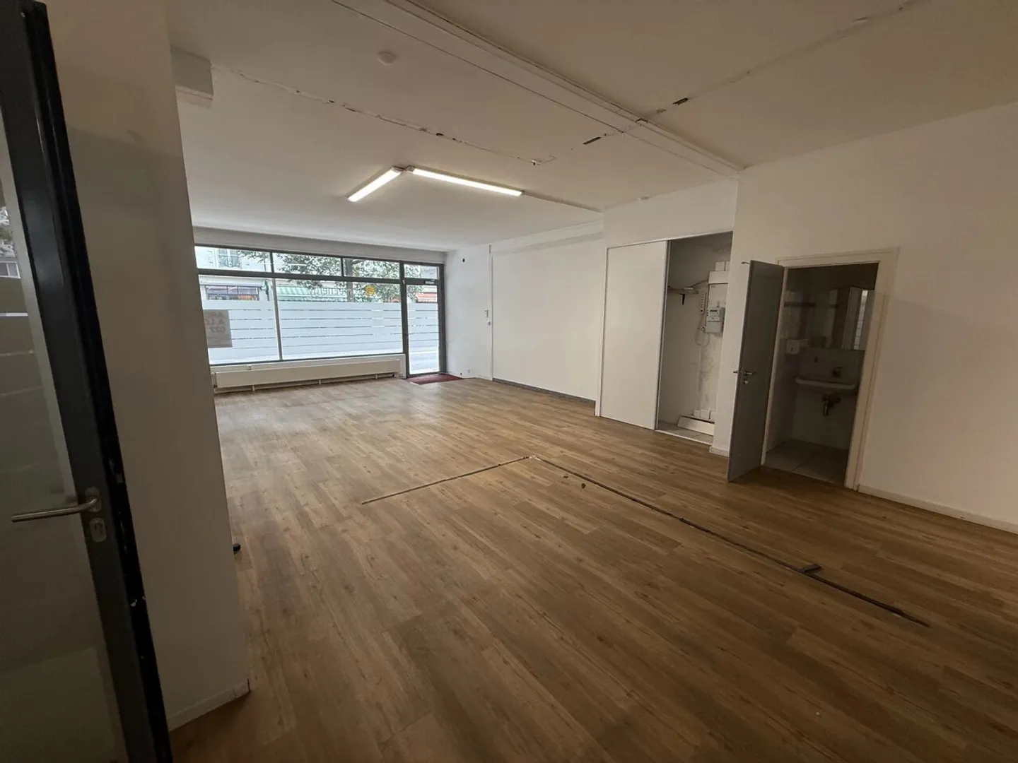 Geräumige Arcade von 189 m² im Herzen von Genf - Foto 4 von 11