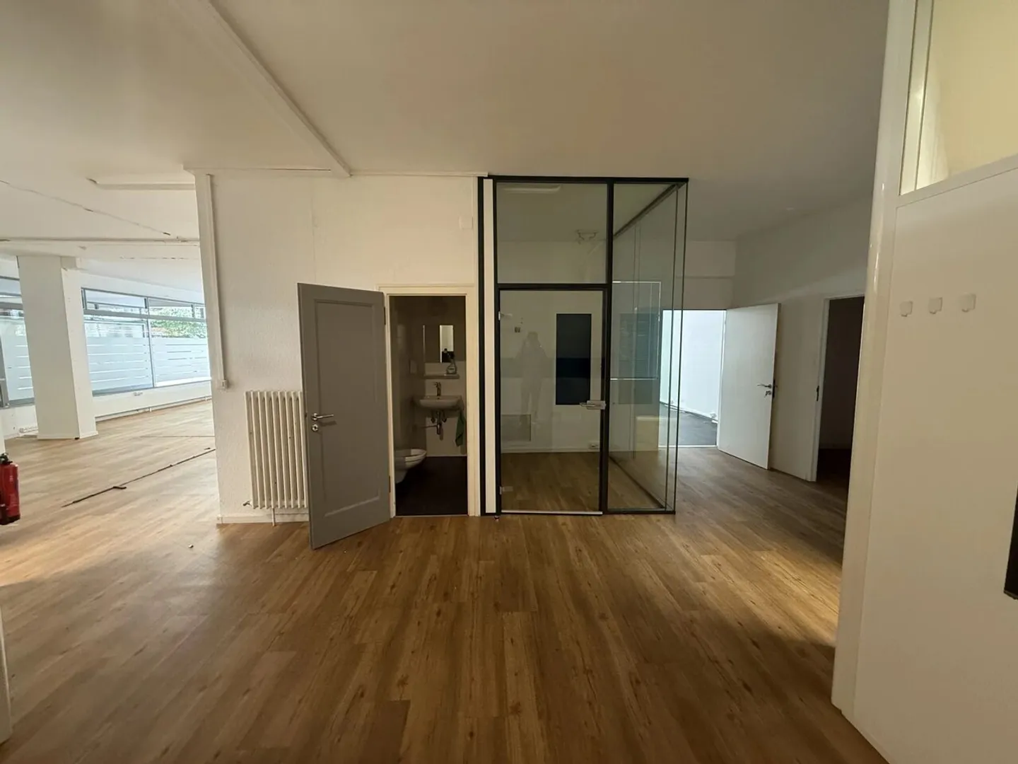 Geräumige Arcade von 189 m² im Herzen von Genf - Foto 6 von 11