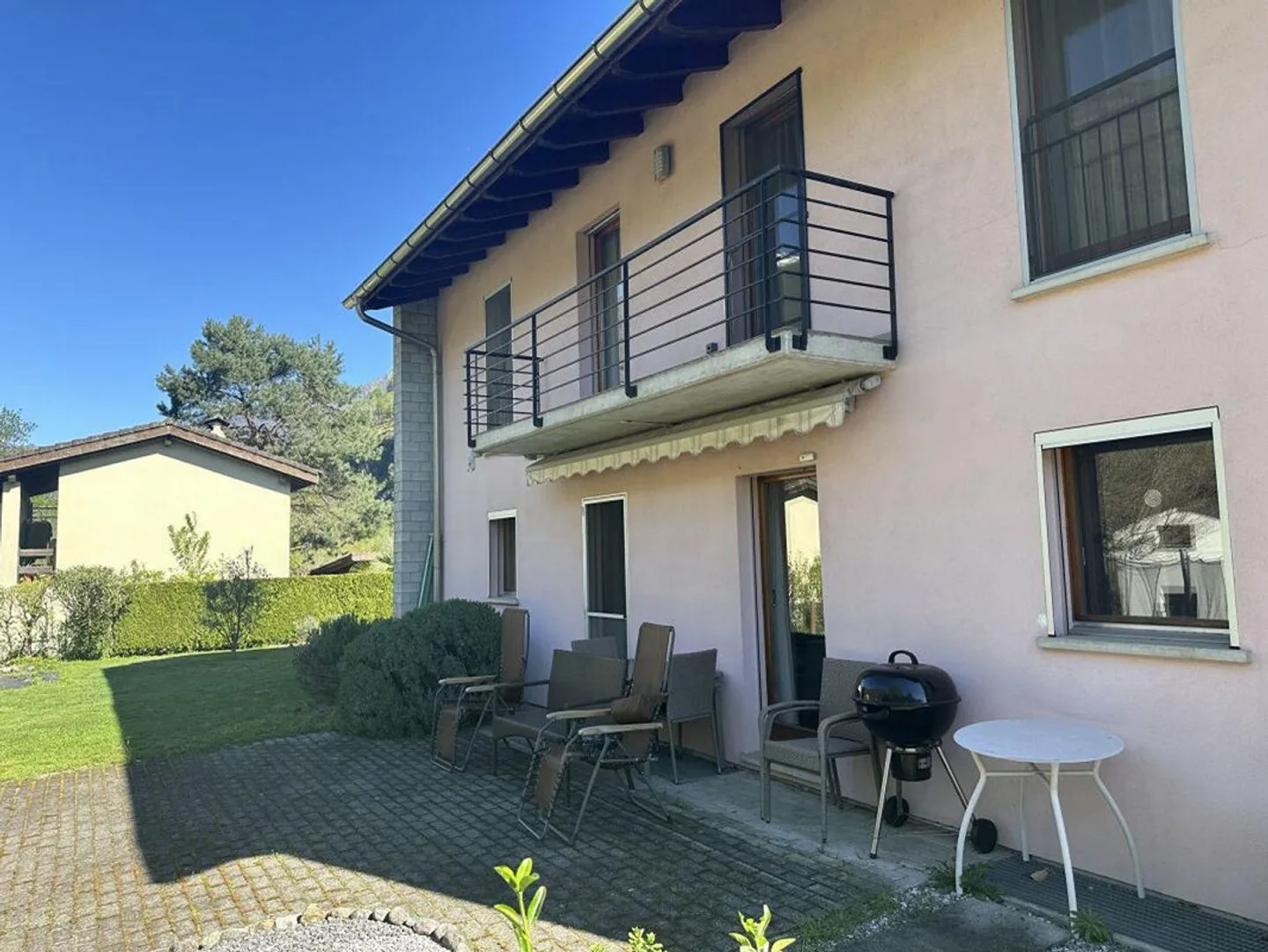 Serenità e Stile: Dimora Elegante di 4,5 Locali con Ampio Giardino ... - Foto 12 di 13