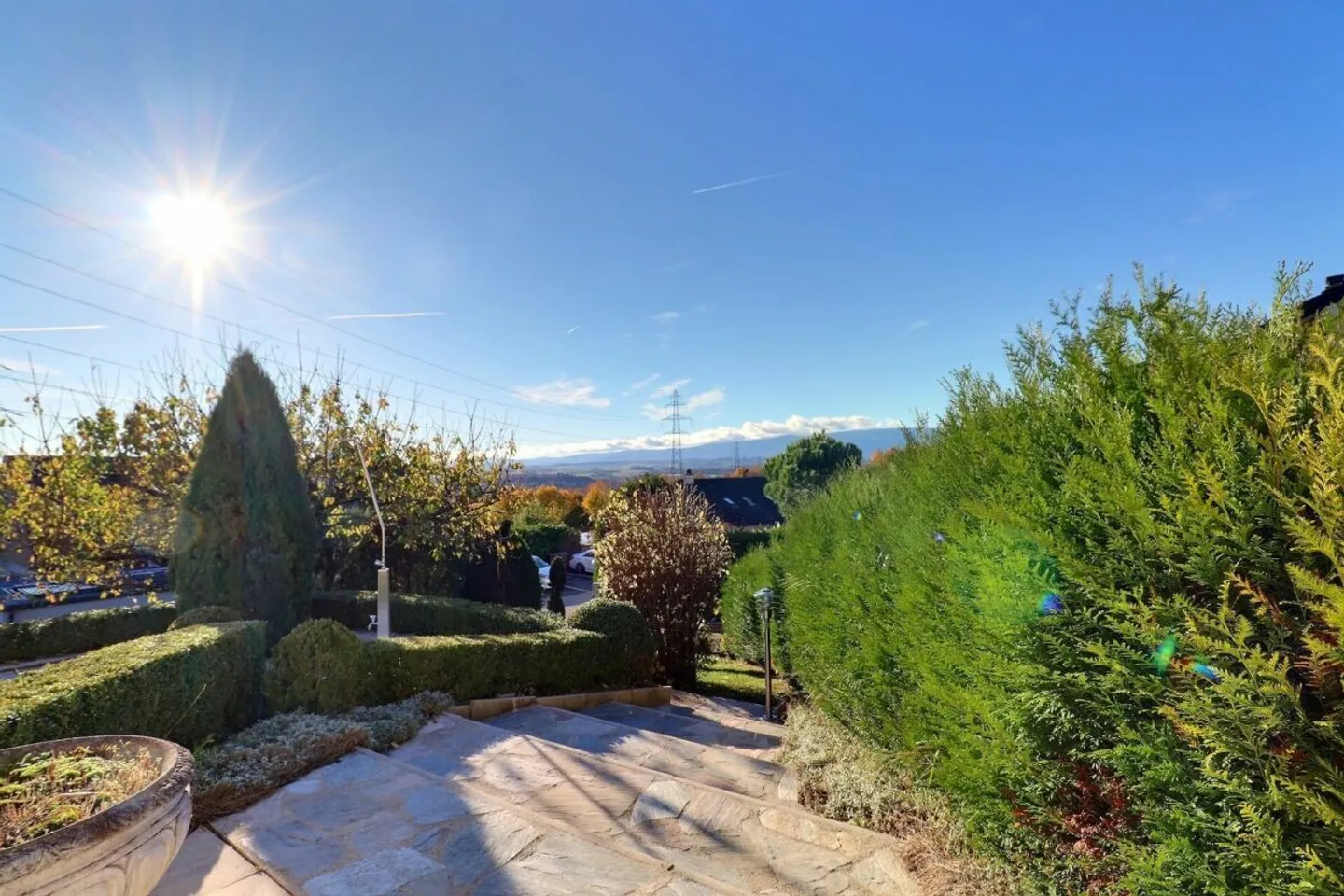 Individual villa with 7.5 rooms and pool - Photo 9 of 11