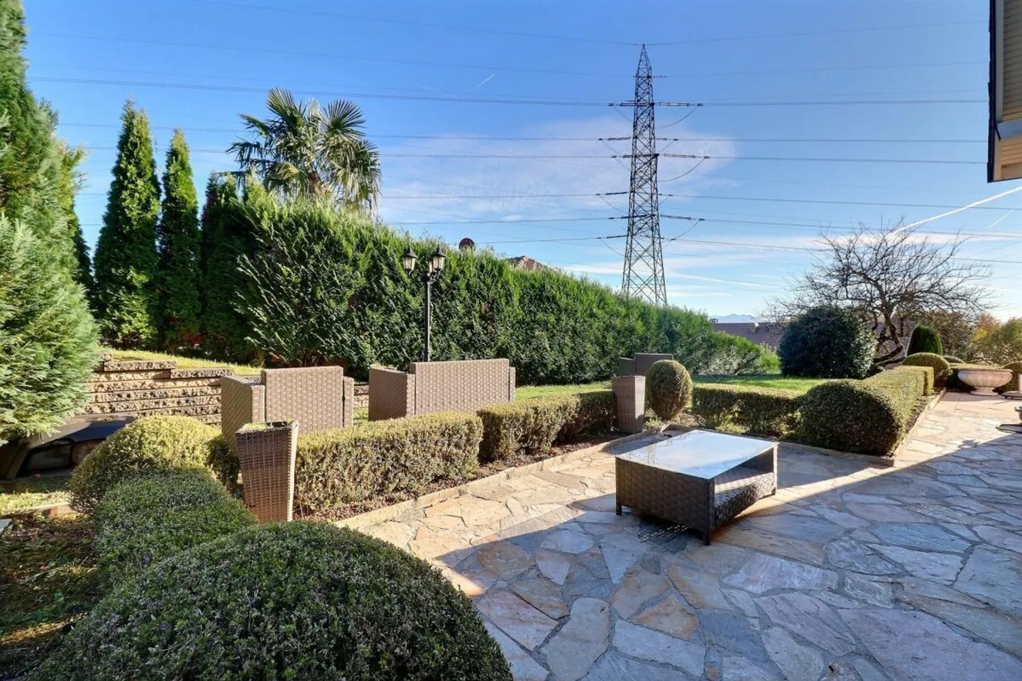 Individual villa with 7.5 rooms and pool - Photo 10 of 11