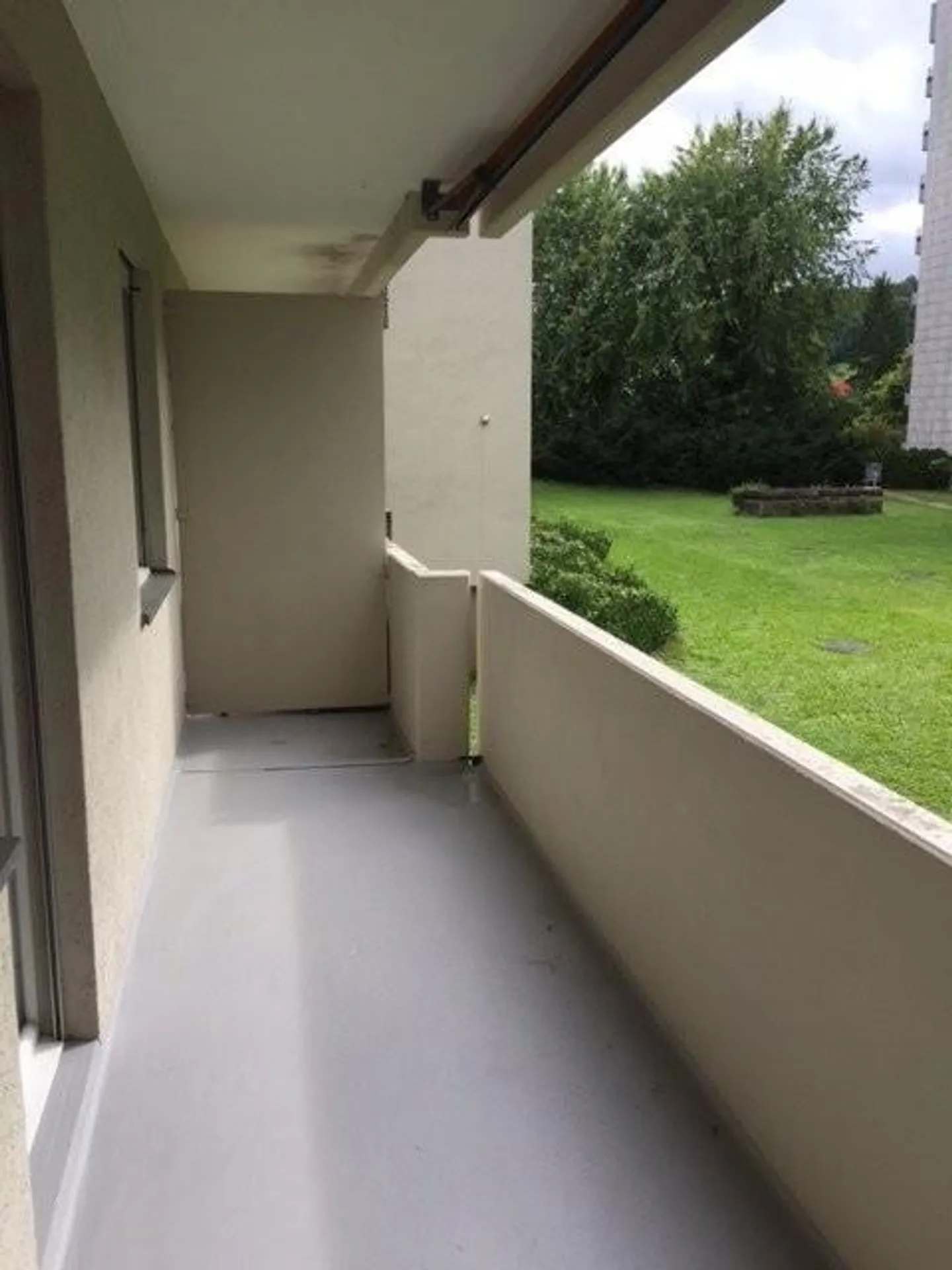 Appartement spacieux et lumineux de 4,5 pièces à distance de marche de la gare - Photo 8 sur 8