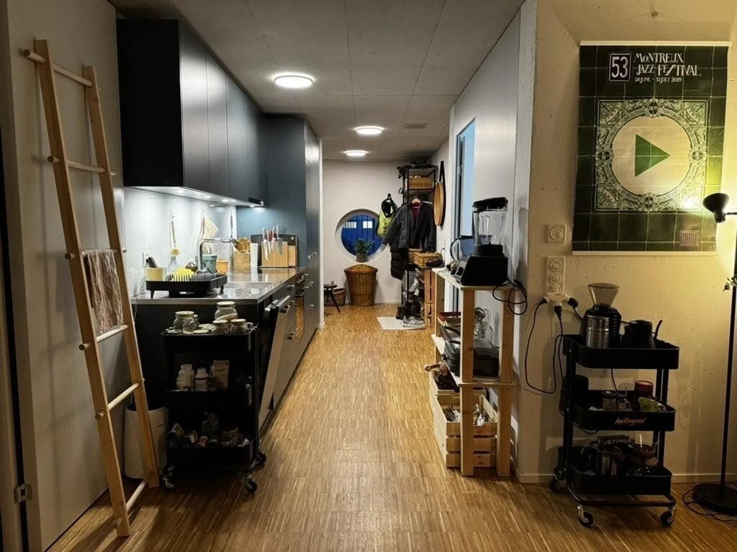 Appartement 2,5 pièces dans un nouveau bâtiment de première classe ! - Photo 3 sur 6