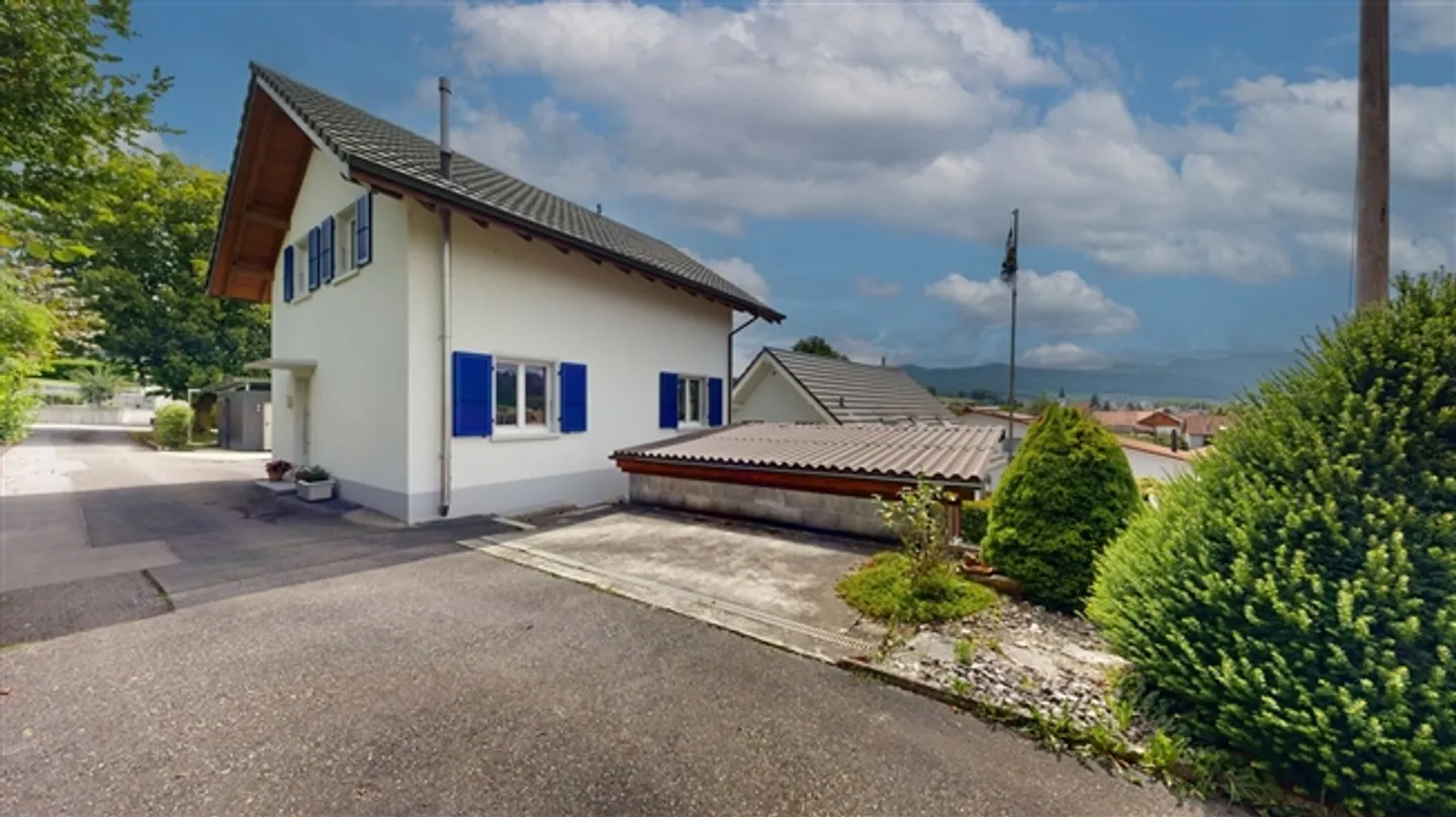 Casa unifamiliare indipendente di 5,5 stanze con vista magnifica - Foto 1 di 20