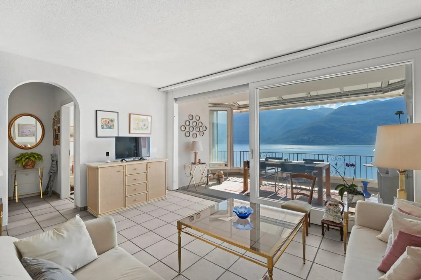 2.5-room penthouse apartment with panoramic view in Brissago for sale - Photo 7 of 13