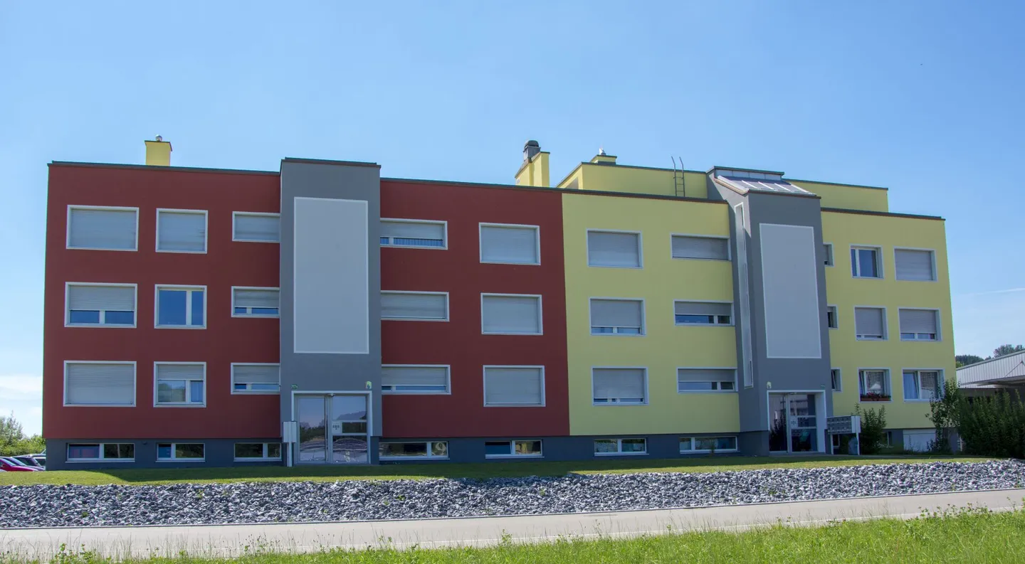 Practical 1.5-room apartment for singles and temporary residents - Photo 1 of 5