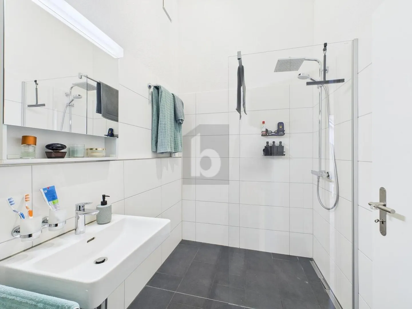 Appartement Charmant avec Balcon - Photo 4 sur 6