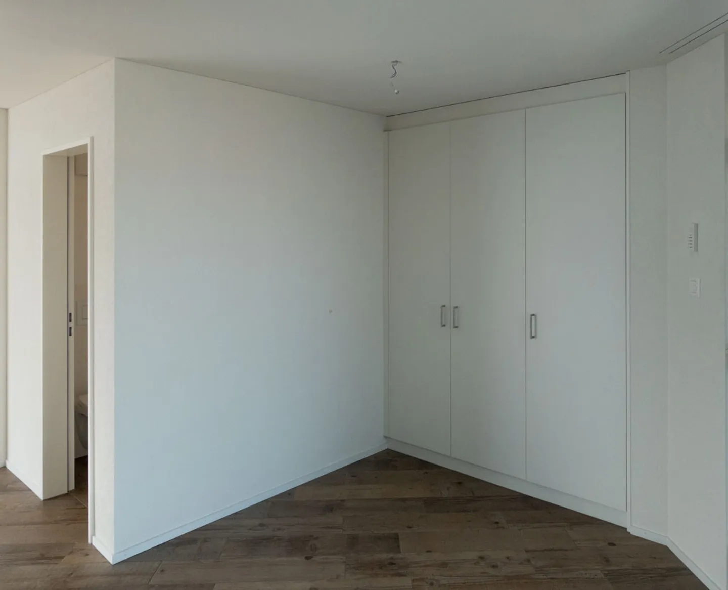 Vivere moderno in una posizione ben collegata - Foto 5 di 8