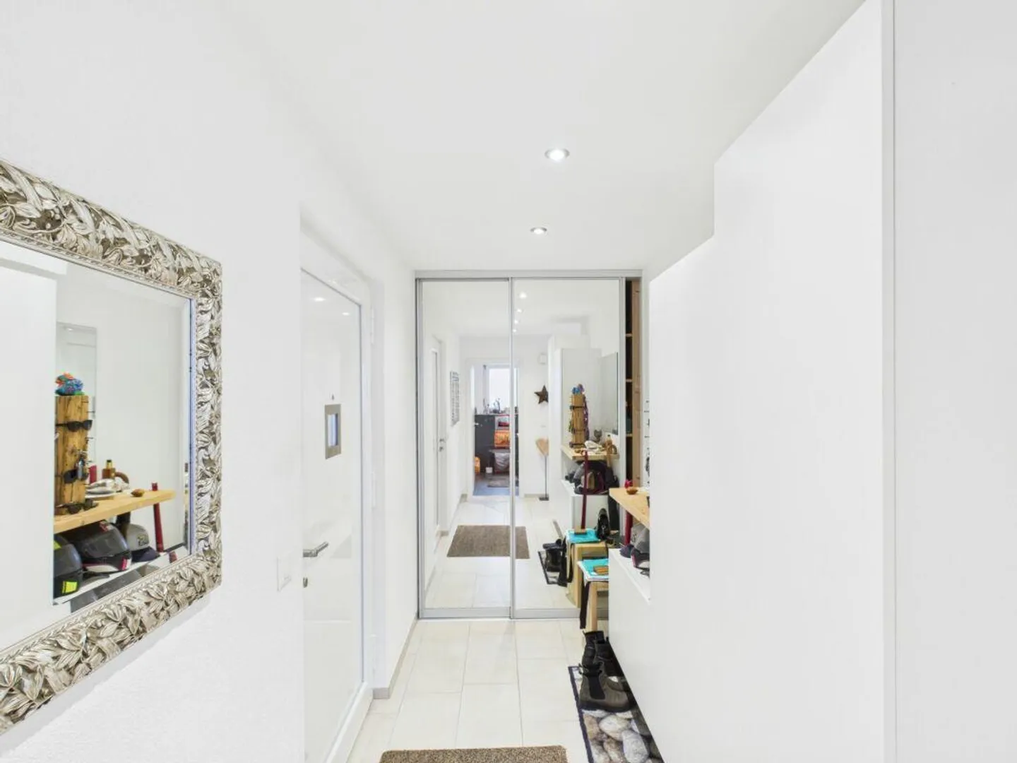 Casa unifamiliare moderna con carattere di benessere - Foto 4 di 18