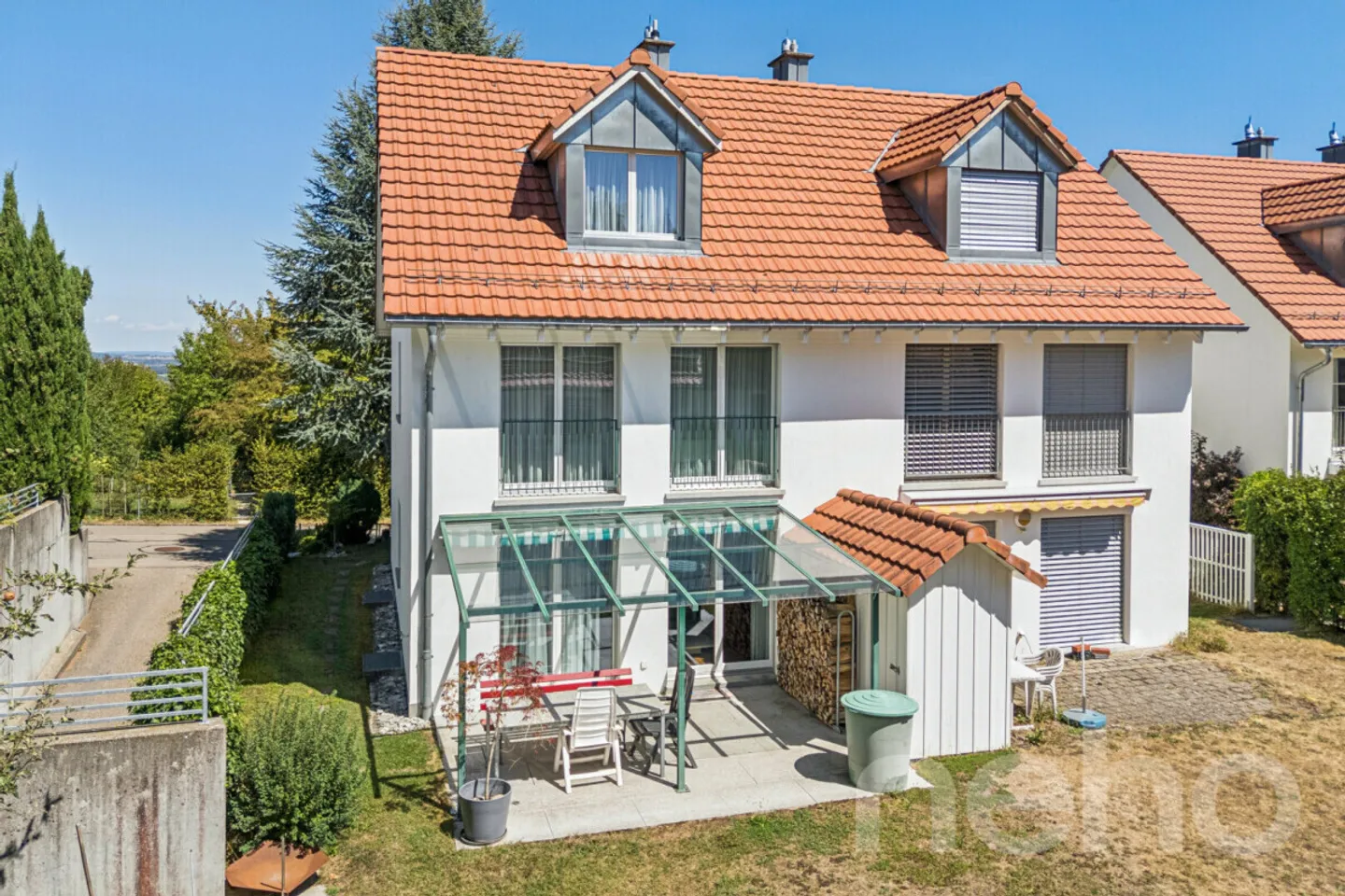 Attractive 4.5-Room Semi-Detached House - Photo 1 of 12