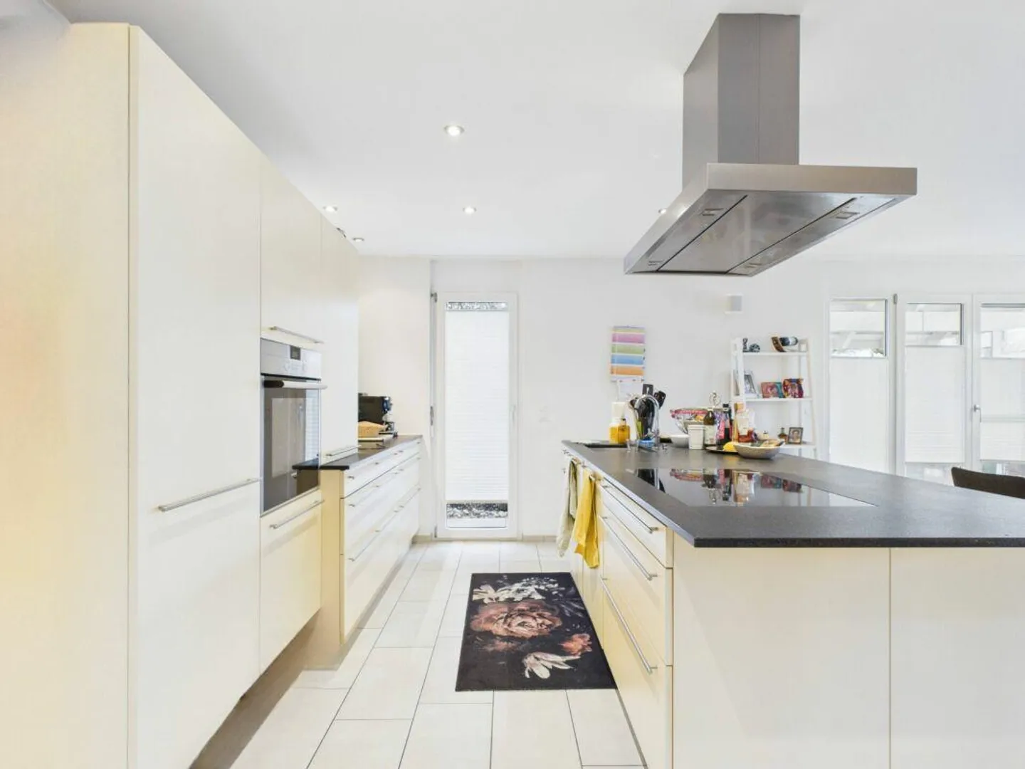 Casa unifamiliare moderna con carattere di benessere - Foto 5 di 18