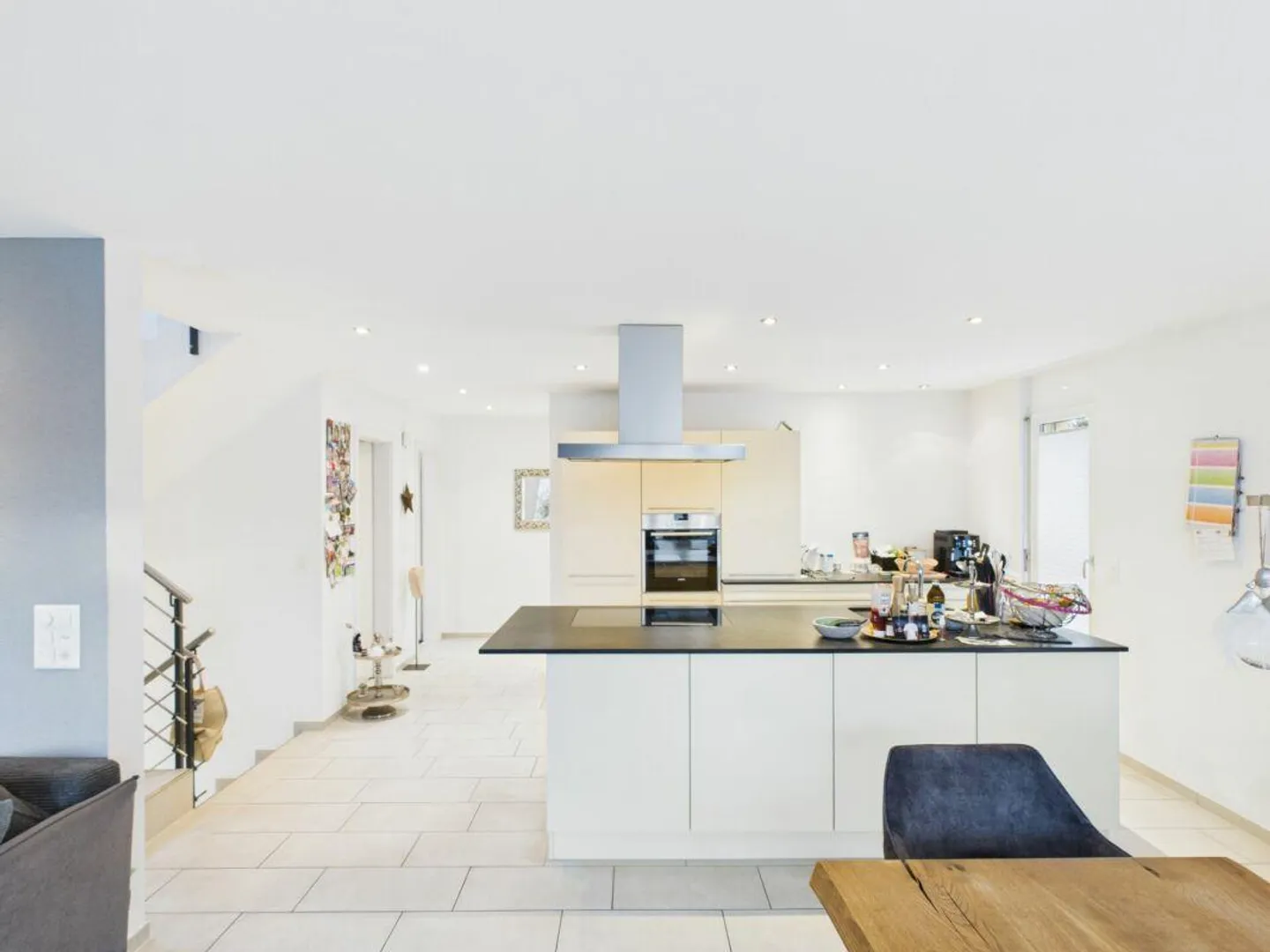 Casa unifamiliare moderna con carattere di benessere - Foto 6 di 18