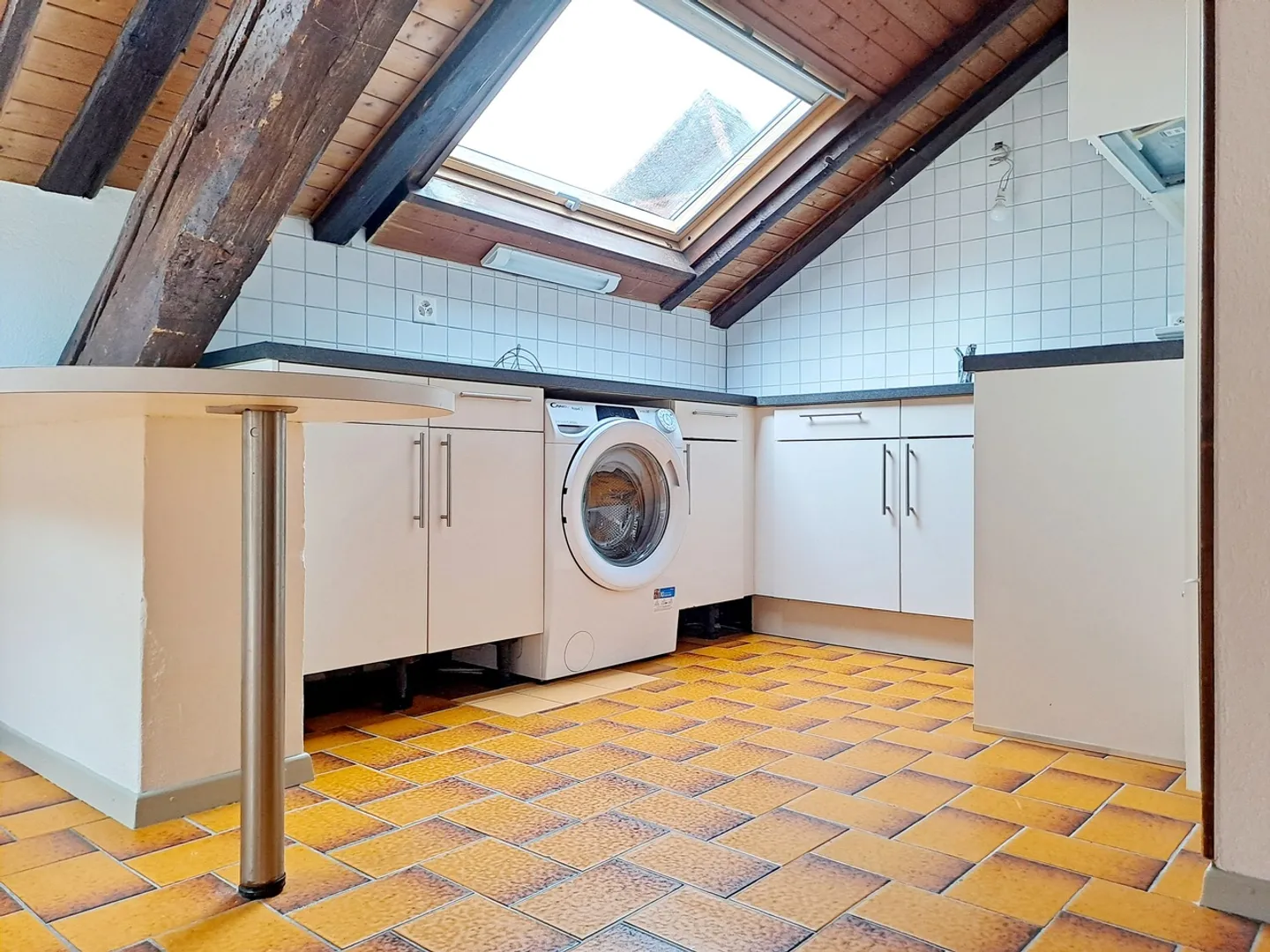 MAISON ROUGE 4, appartement de 2,5 pièces avec poutres apparentes - Photo 3 sur 8