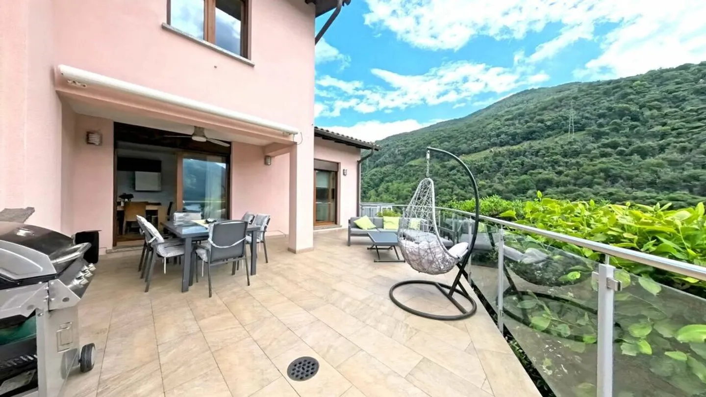 La tua oasi familiare con vista sul Lago di Lugano - Foto 13 di 15