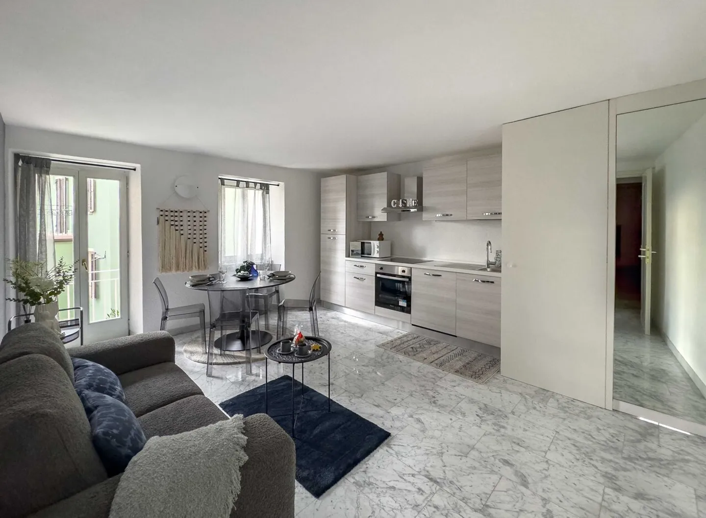 Furnished 2.5 rooms in Aldesago ideal also for non-residents - Photo 1 of 5