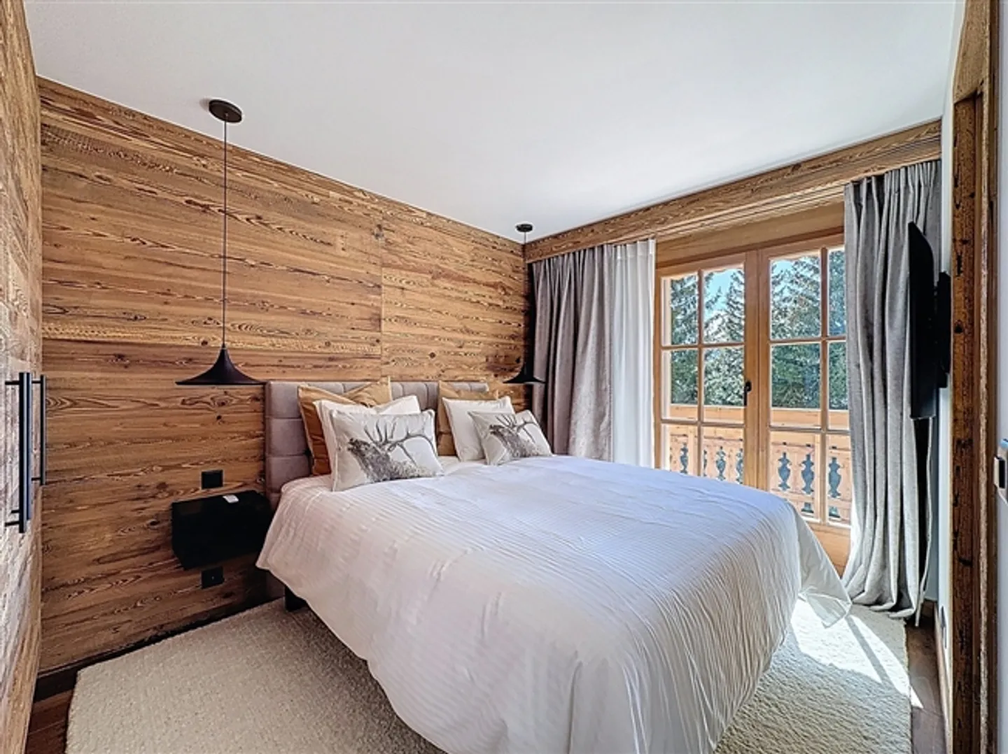 Great luxurious 5.5-room apartment in the heart of the golf course - Photo 2 of 20