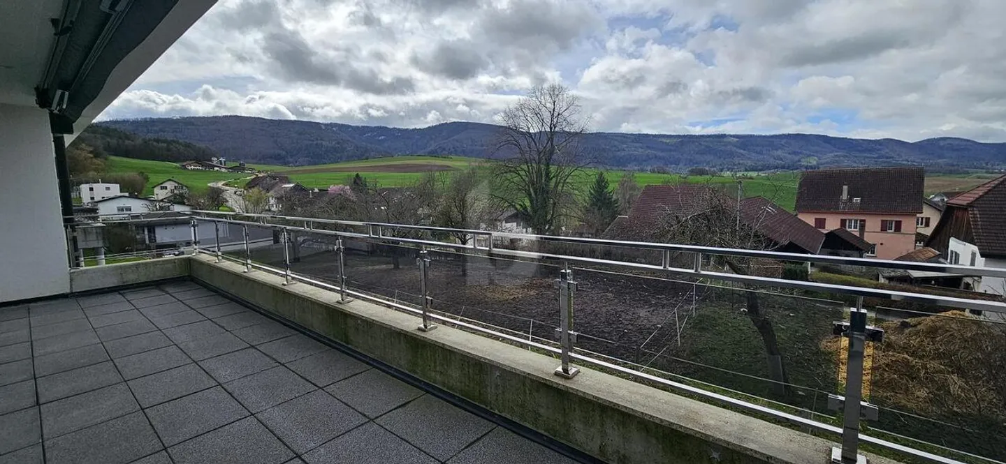 LUMINOSO CON UNA BELLA TERRAZZA - Foto 4 di 6