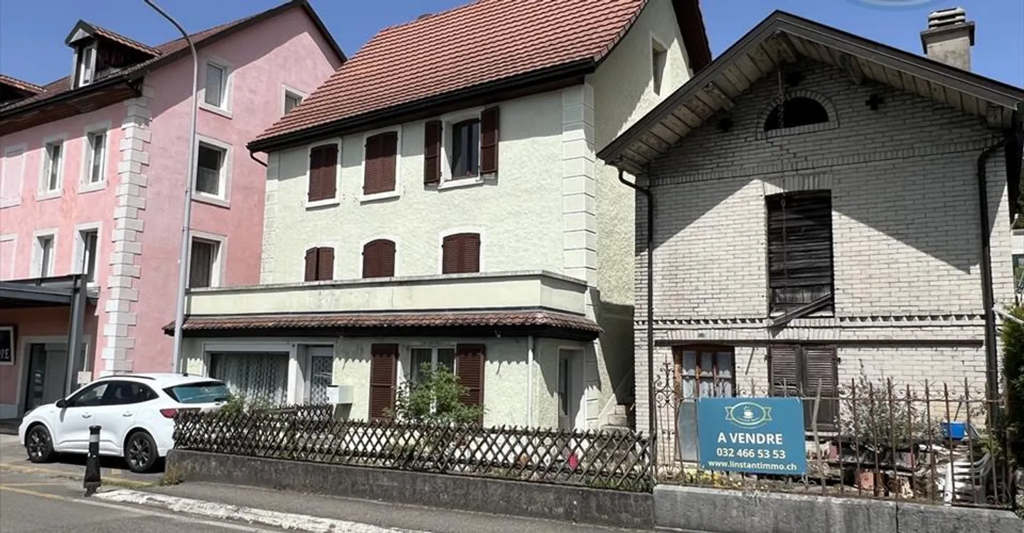 7-room house - Photo 1 of 10